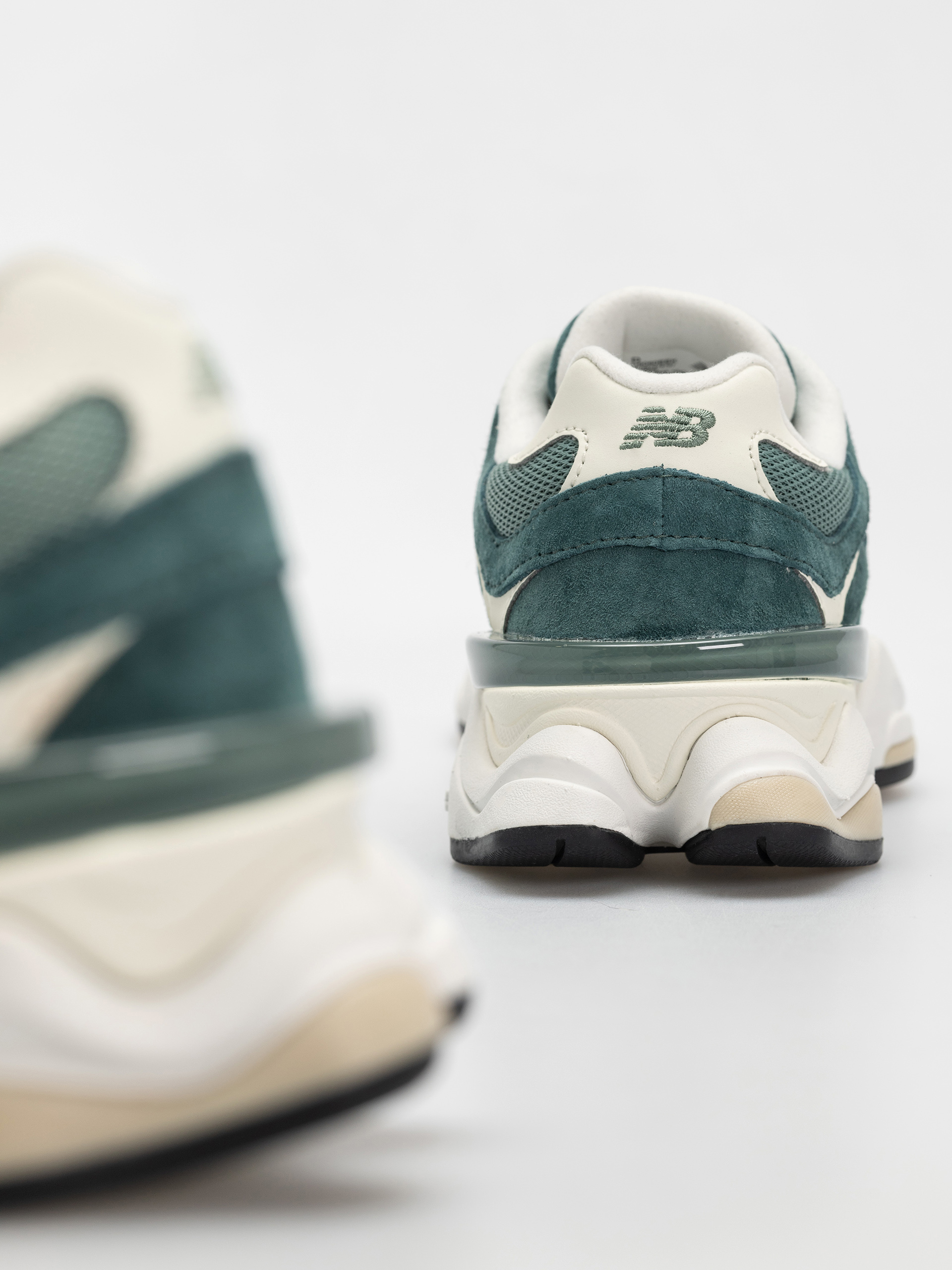 Buty New Balance 9060 (new spruce)