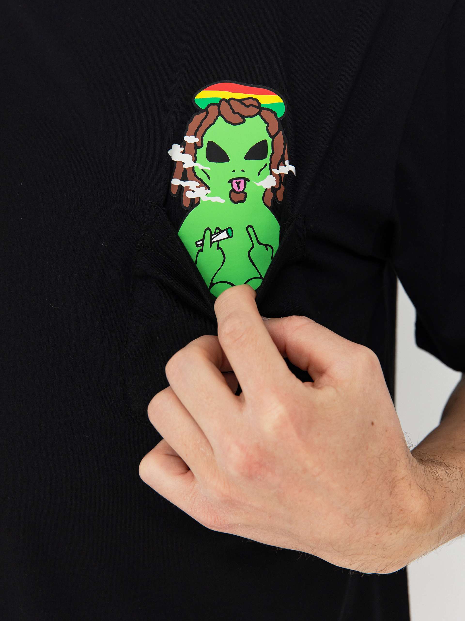 T-shirt RipNDip Smoking Rasta Alien Pocket (black)