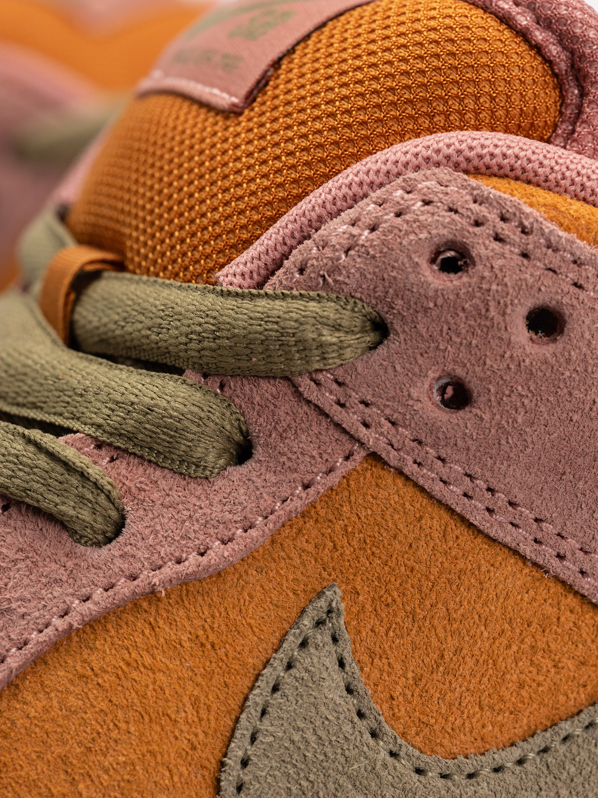 Buty Nike SB Dunk Low Pro (red stardust/neutral olive monarch)