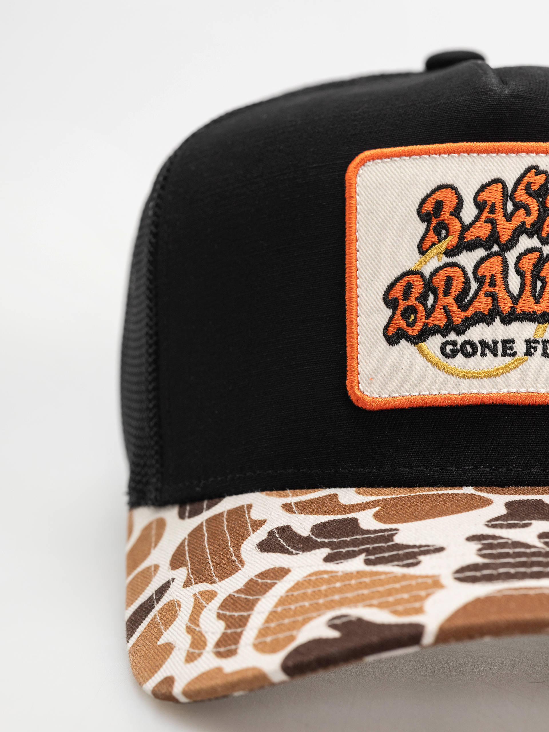 Czapka z daszkiem Brixton Bass Brains Gf Mp Trucker (camo/black)