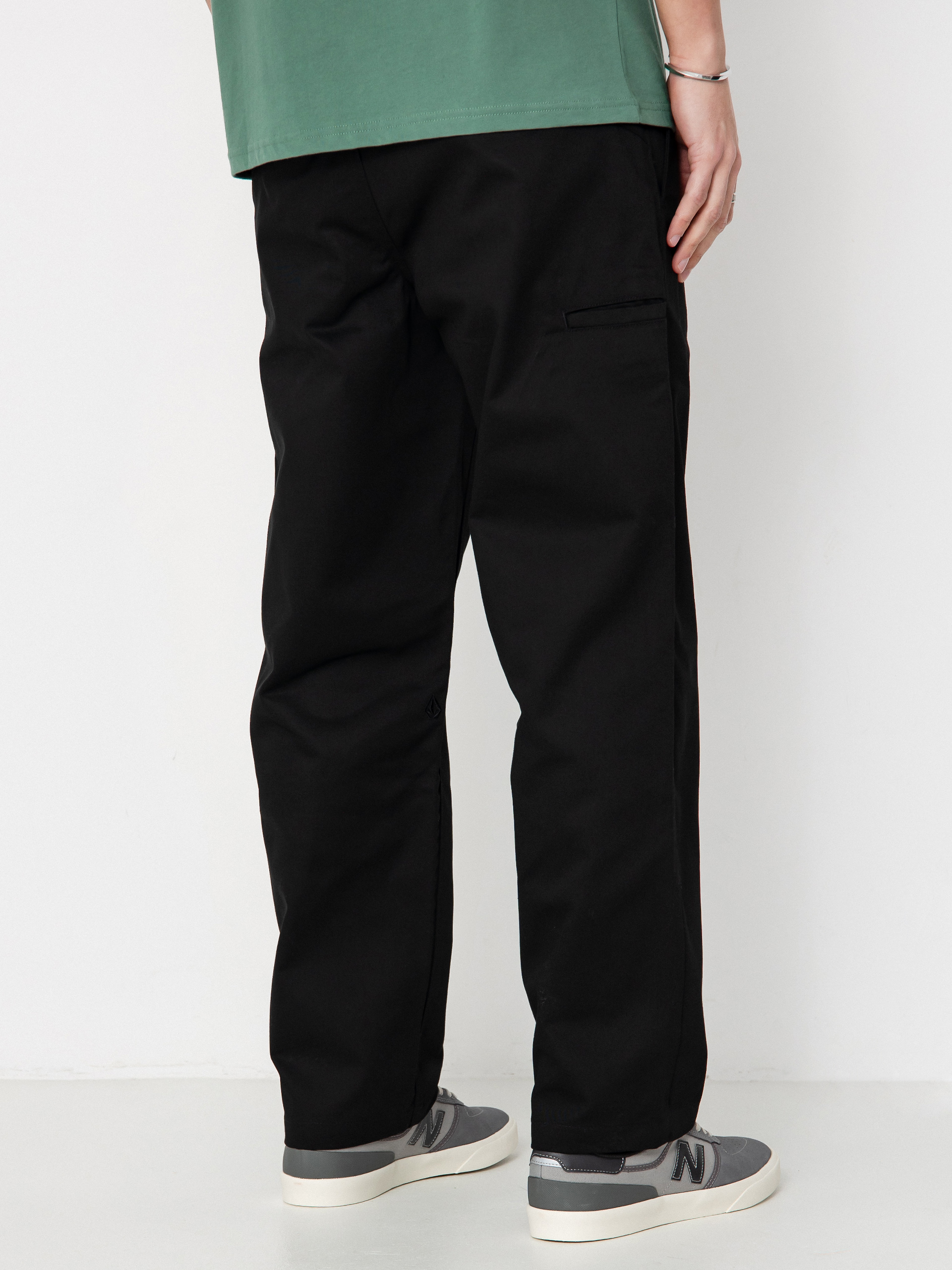 Spodnie Volcom Frickin Skate Chino (black)