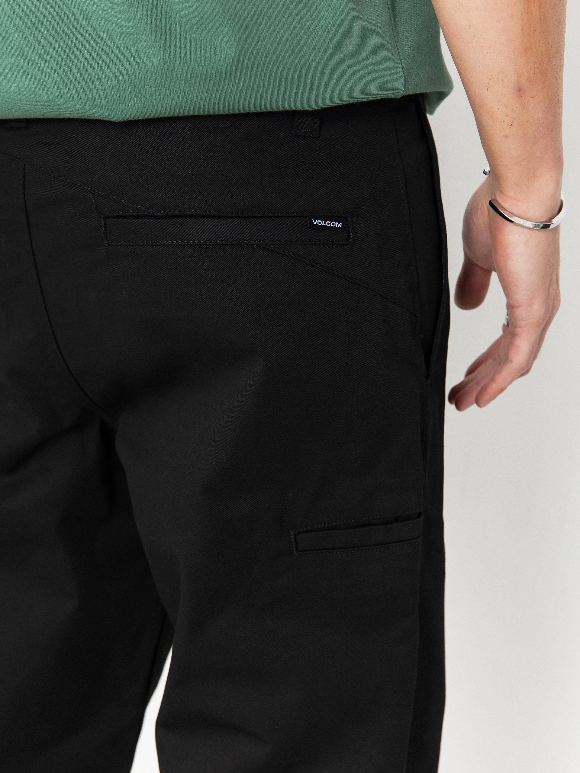 Spodnie Volcom Frickin Skate Chino (black)