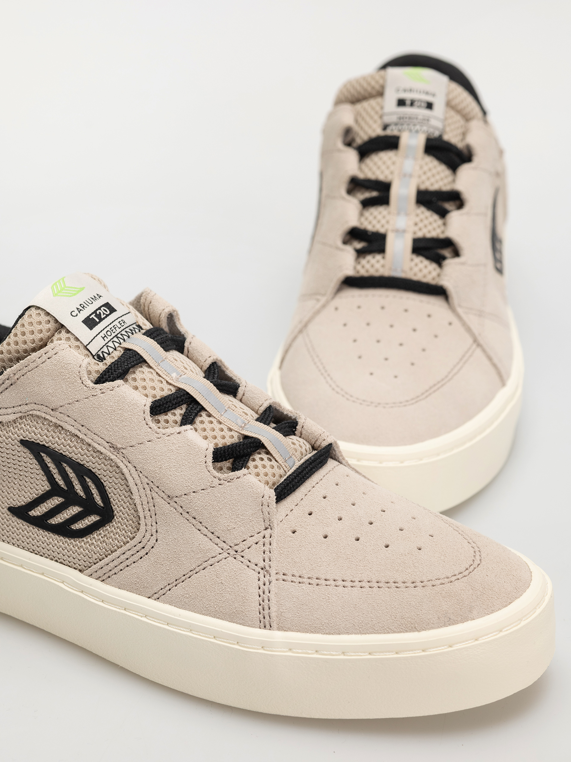 Buty Cariuma T20 Pro (plaza taupe suede and mesh black logo)