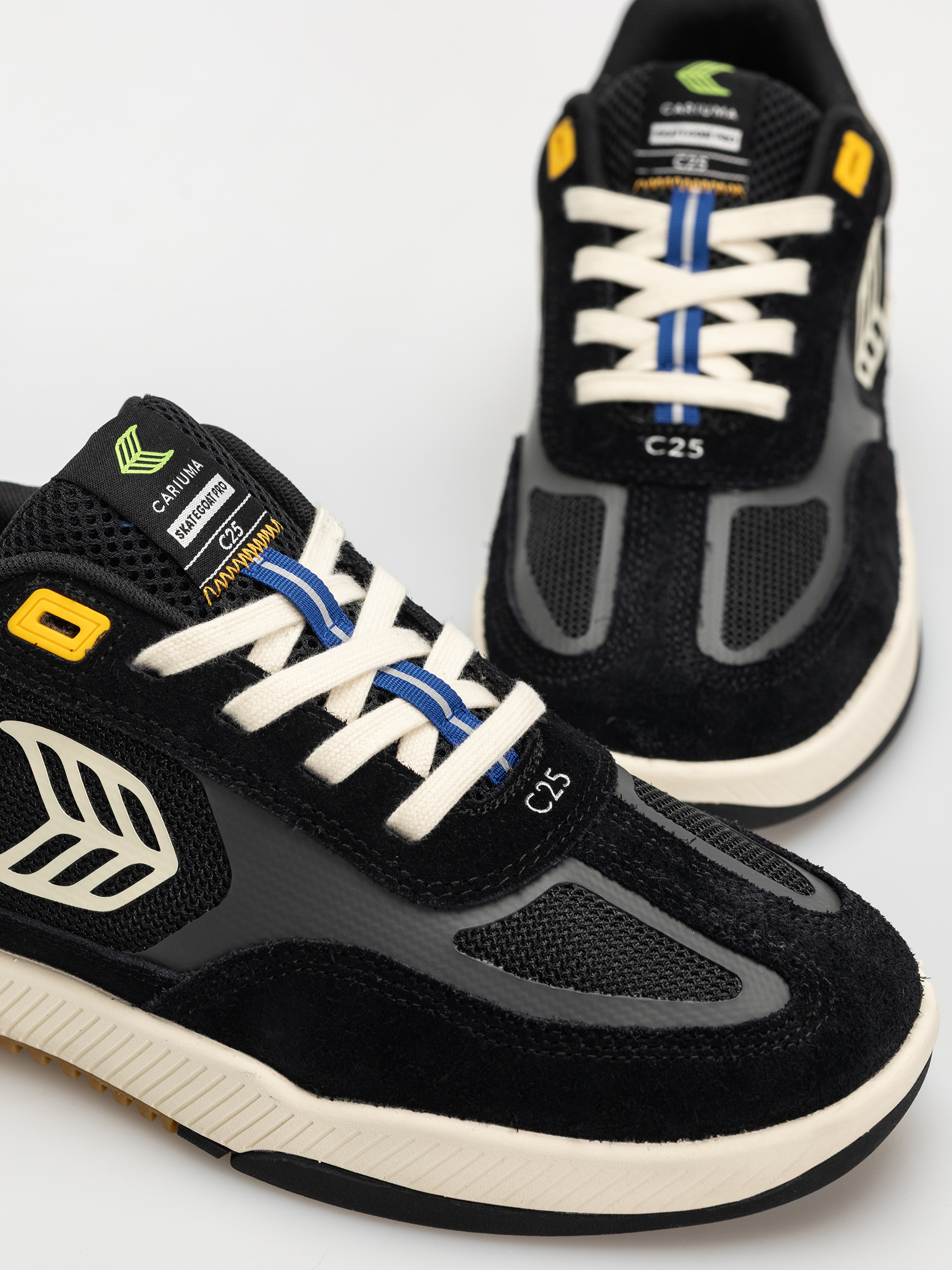 Buty Cariuma Skategoat C25 Pro (black suede and mesh ivory logo yellow)