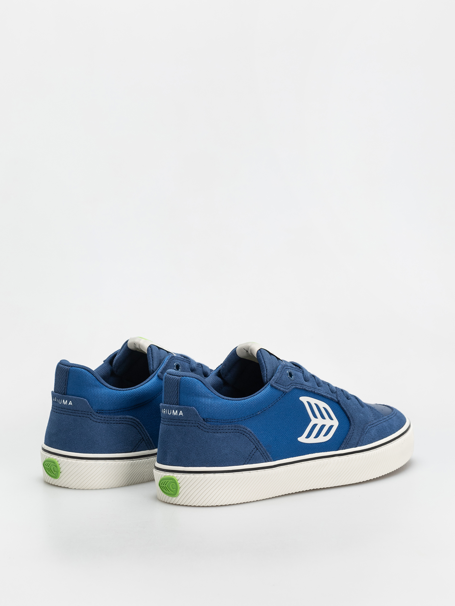 Buty Cariuma Vallely Pro (mystery blue suede and cordura off white logo)