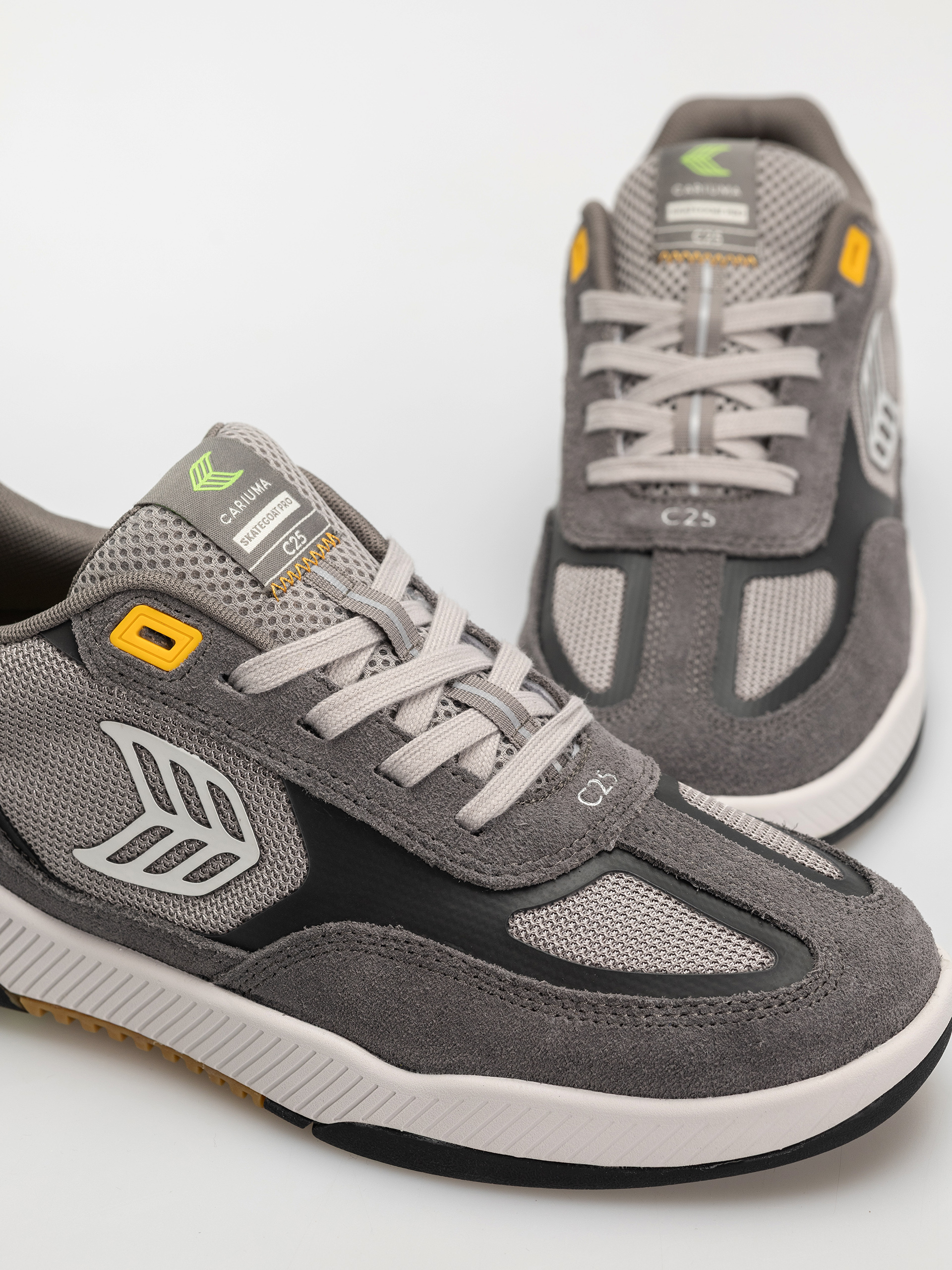 Buty Cariuma Skategoat C25 Pro (charcoal grey suede light grey mesh ice logo yellow)