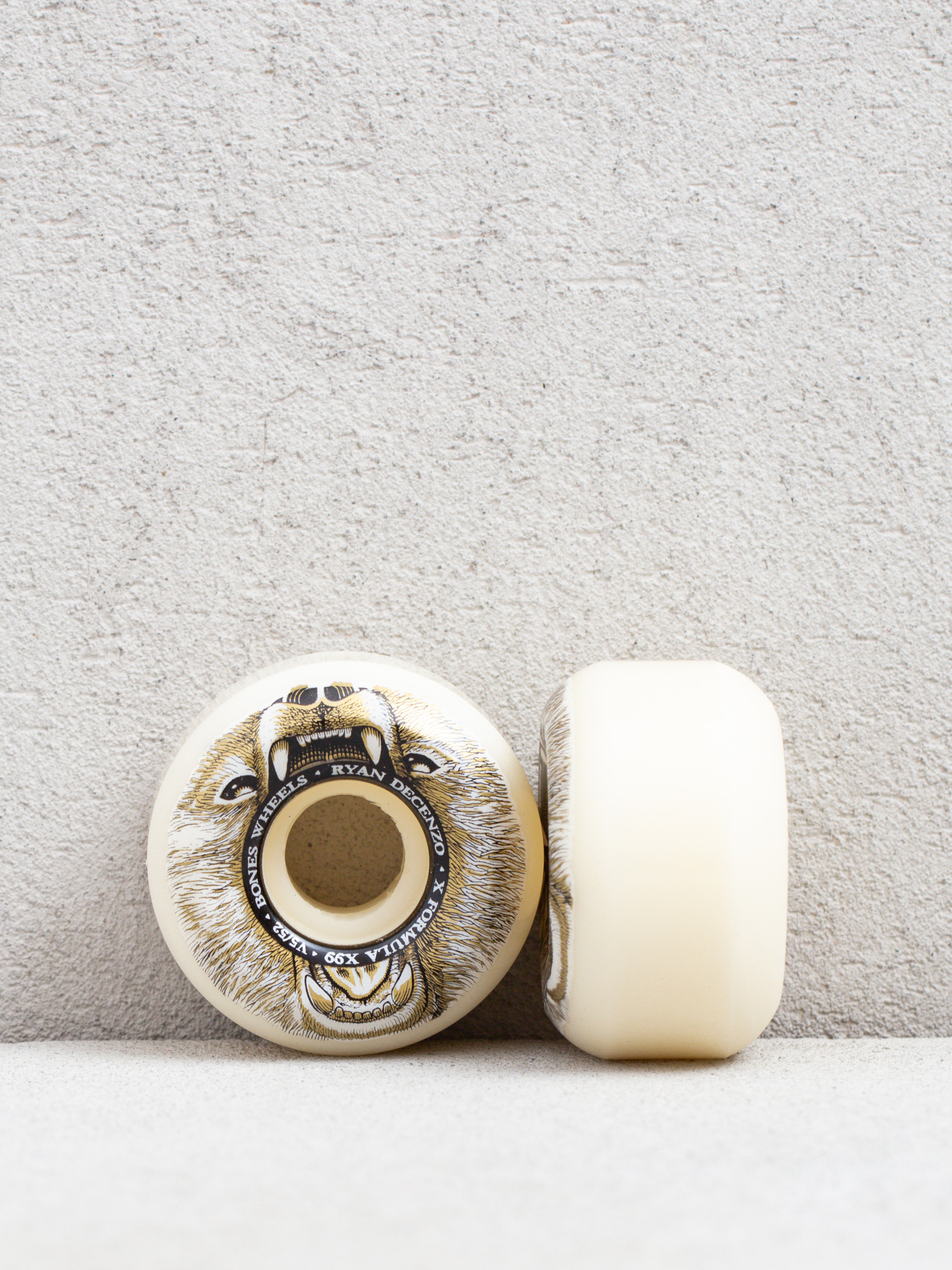 Kółka Bones X Formula Decenzo Bear Grills V5 Sidecut 99A (natural)