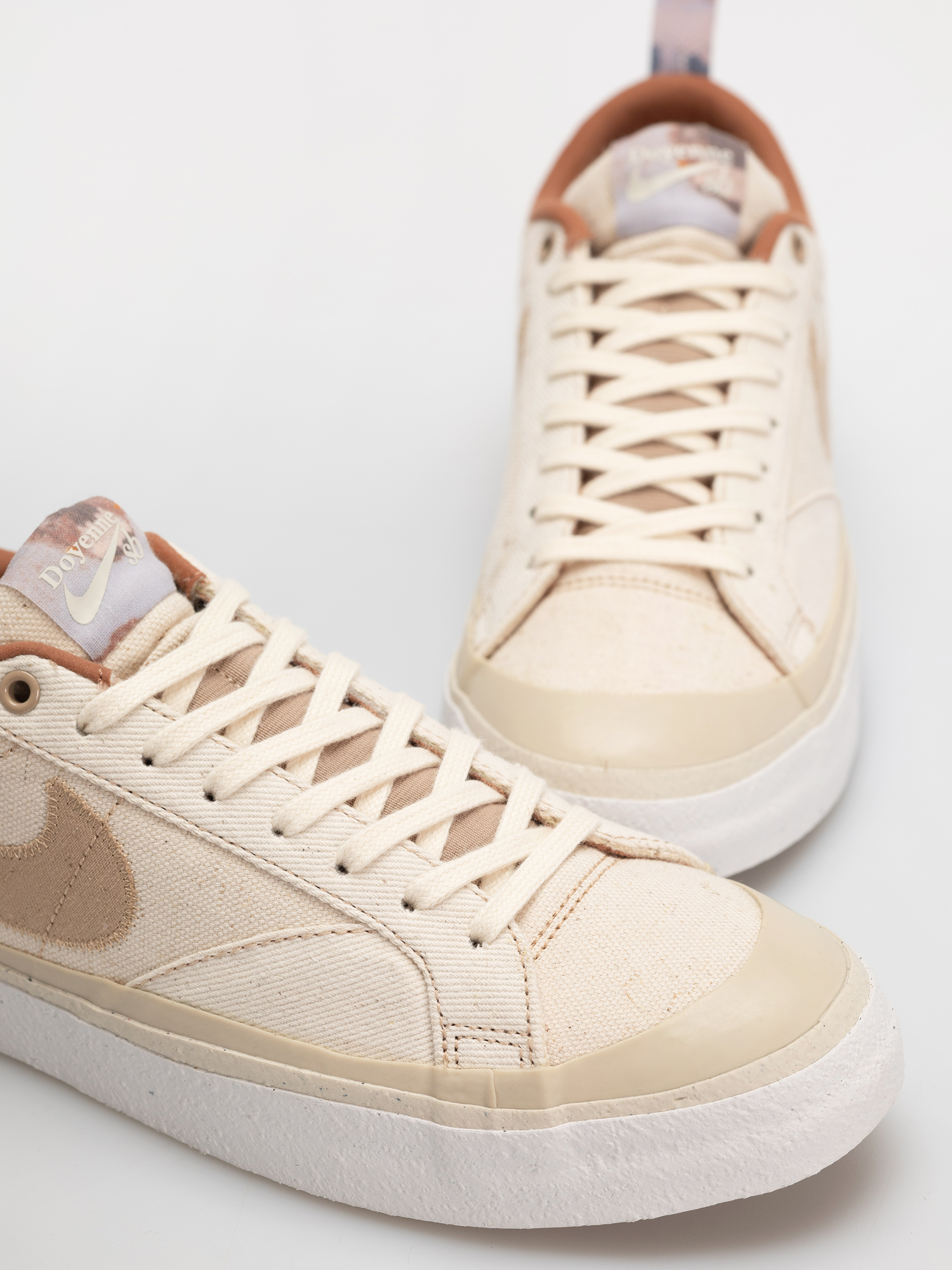 Buty Nike SB Blazer Low X Doyenne (coconut milk/rattan limestone rattan)