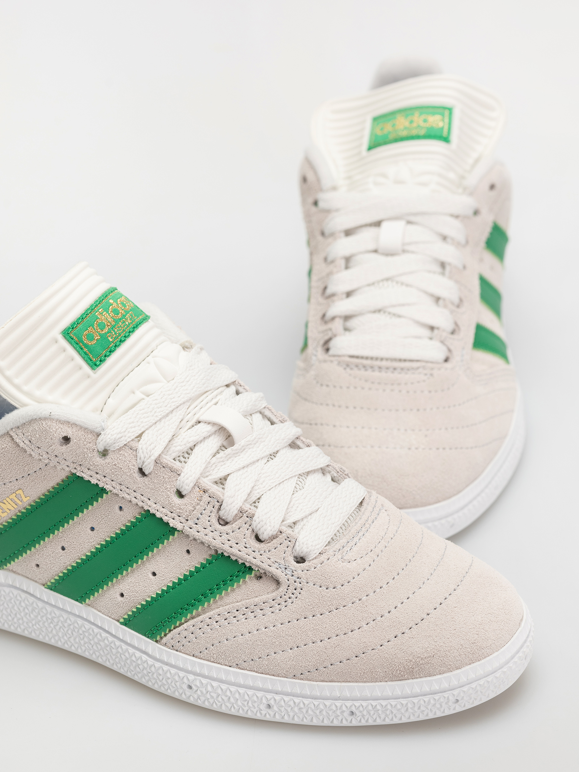 Buty adidas Busenitz (crywht/crywht/goldmt)