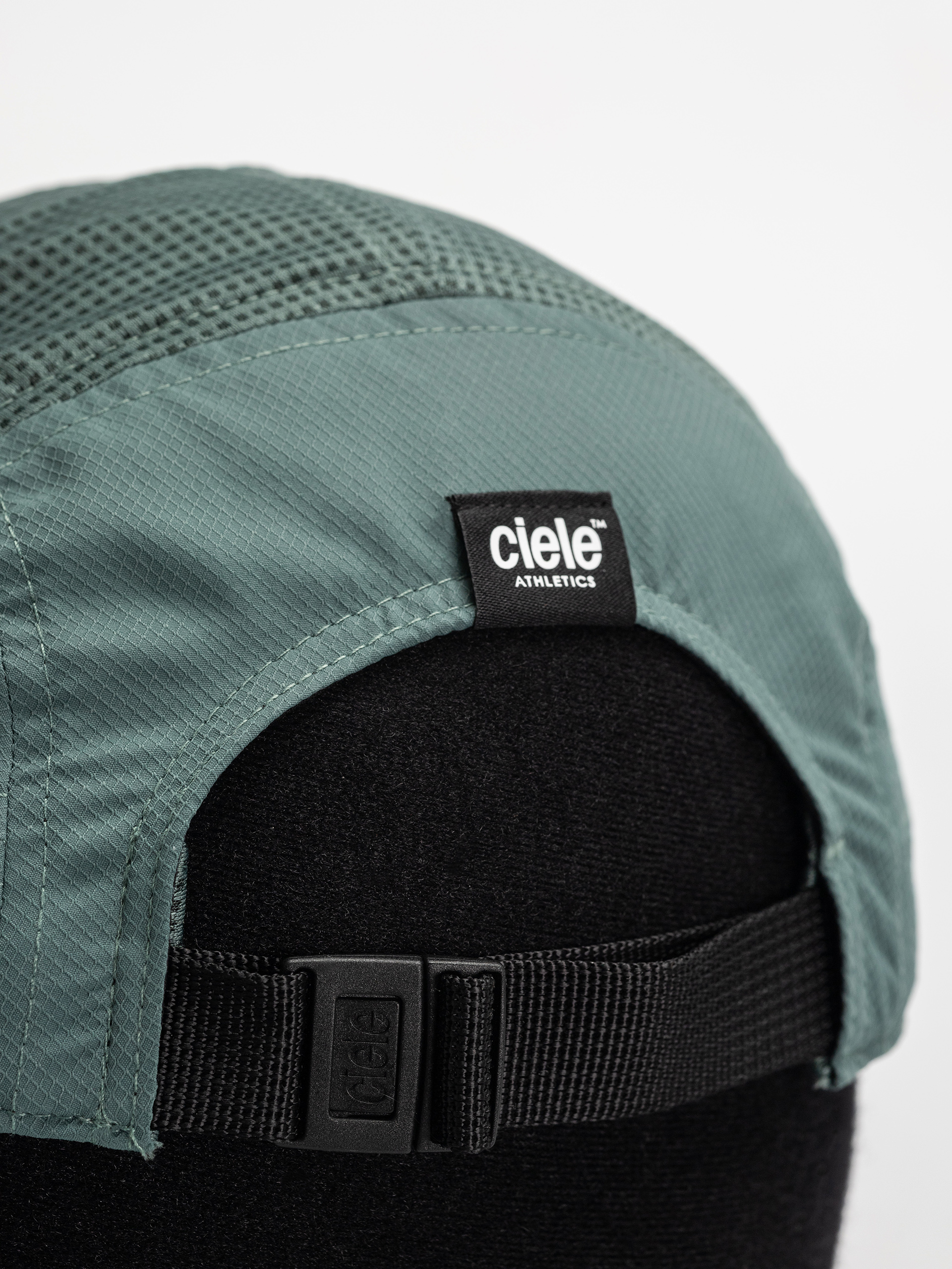 Czapka z daszkiem Ciele Athletics GOCap Classic Athletics (silverpine)