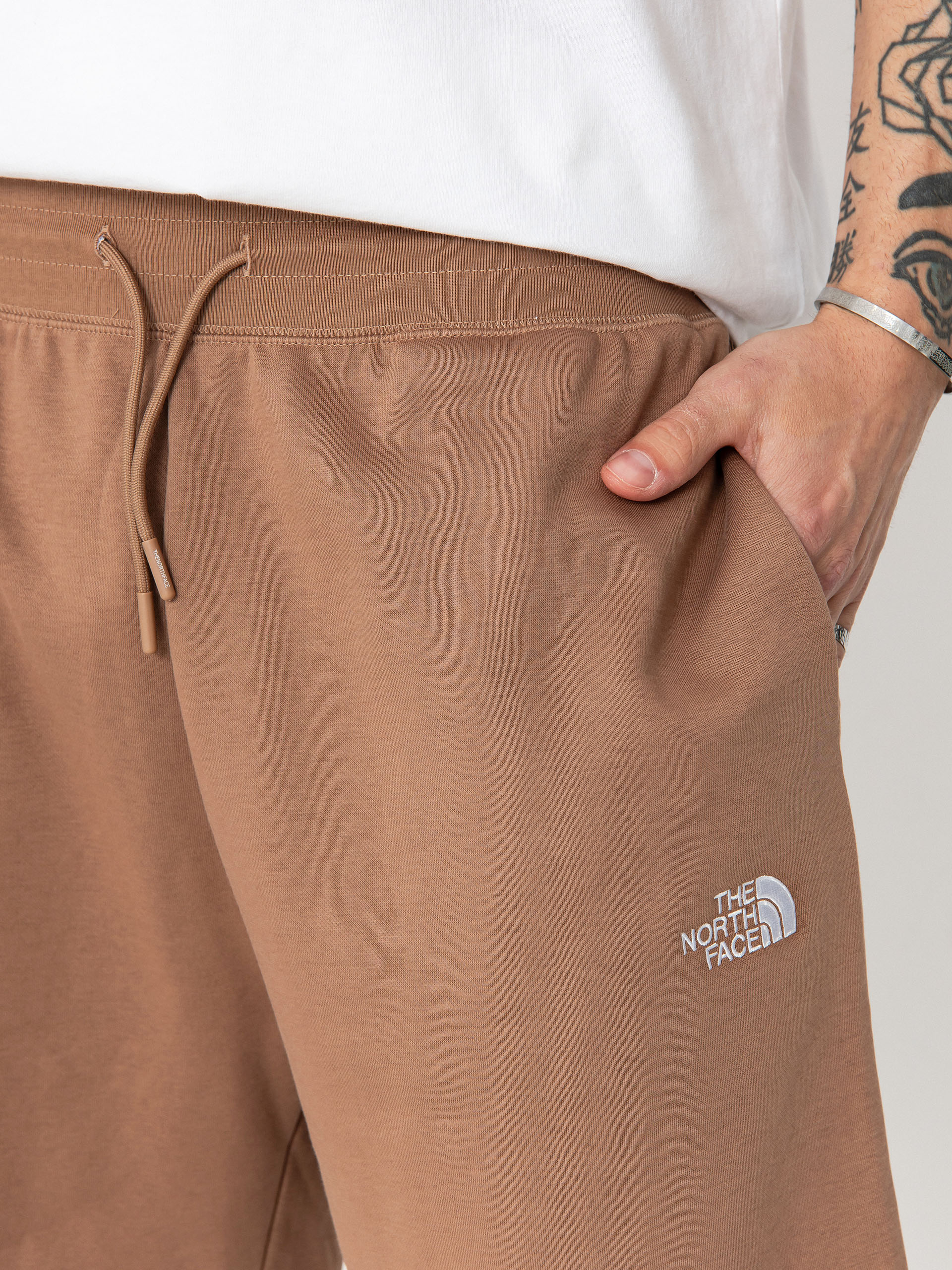 Szorty The North Face Essential Relaxed (latte)