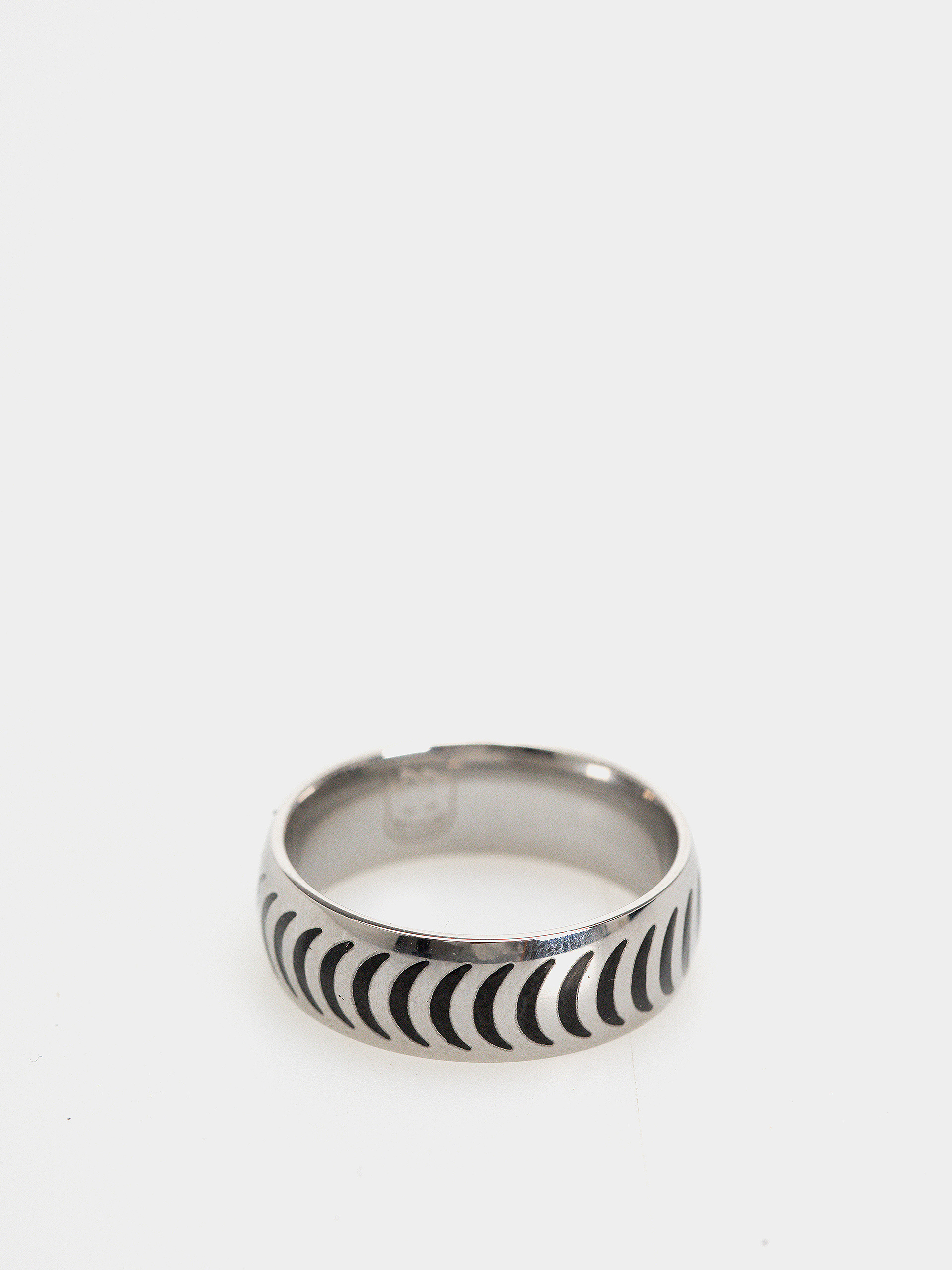 Pierścień Spitfire Crescent Ring (stainless steel w/black fill)