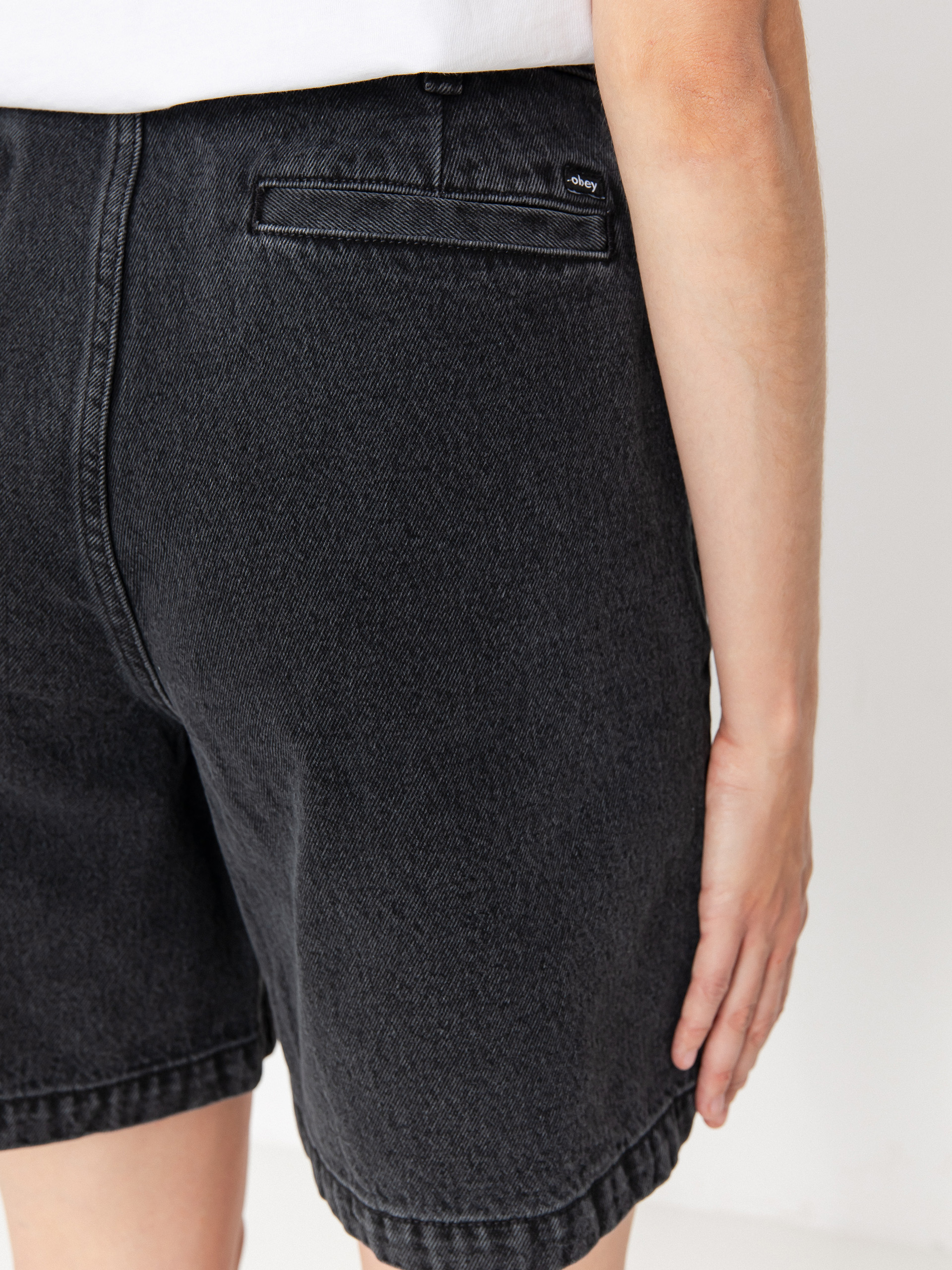 Szorty OBEY Eli II Denim Pleated Wmn (black ash)