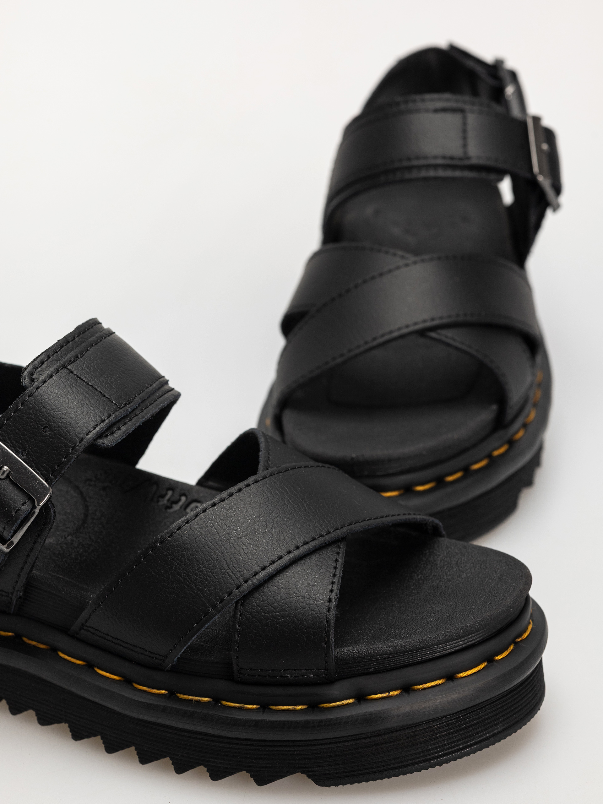 Sandały Dr. Martens Voss II Wmn - czarny (black athena)