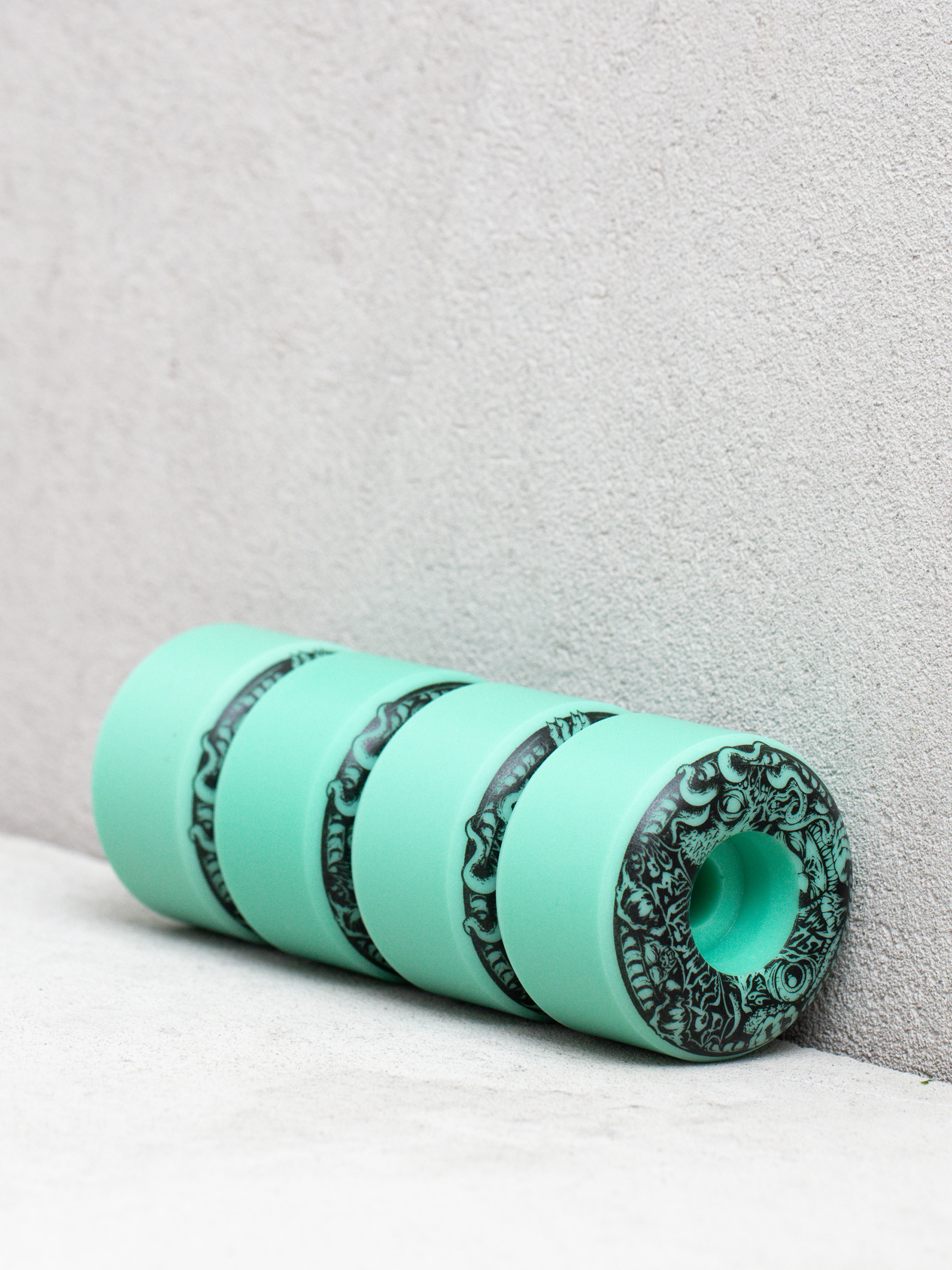 Kółka Spitfire F4 99D Demon Gate Glow (mint)