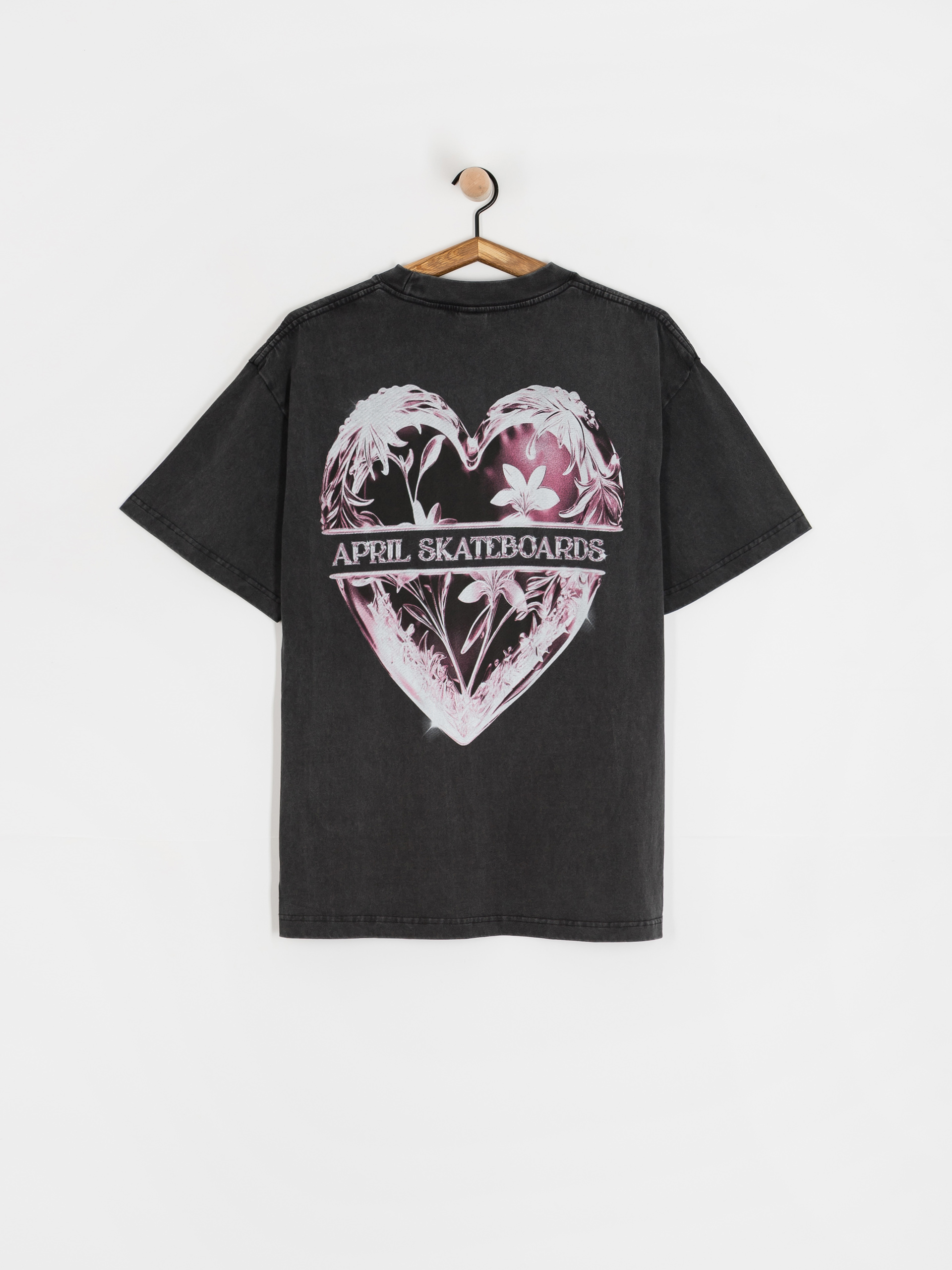 T-shirt April Skateboards Heart (vintage black)