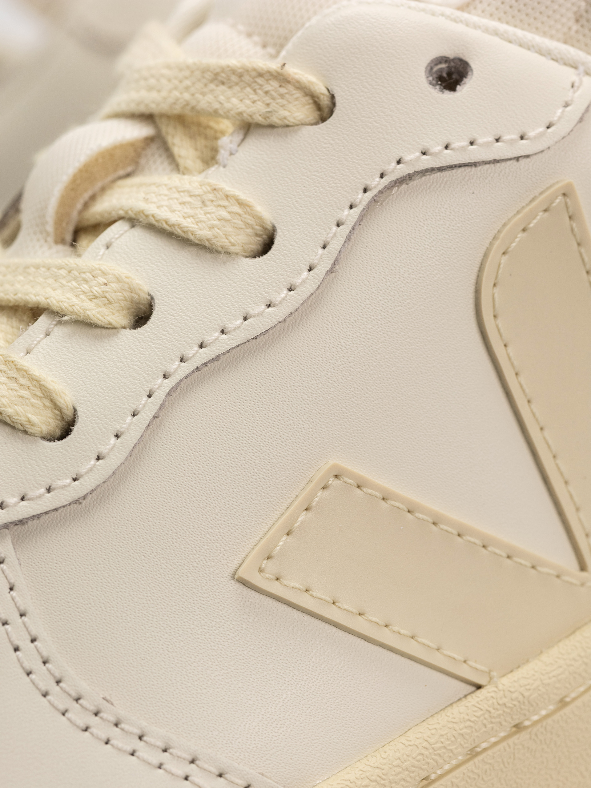 Buty Veja V-10 Wmn (pure calcaire)