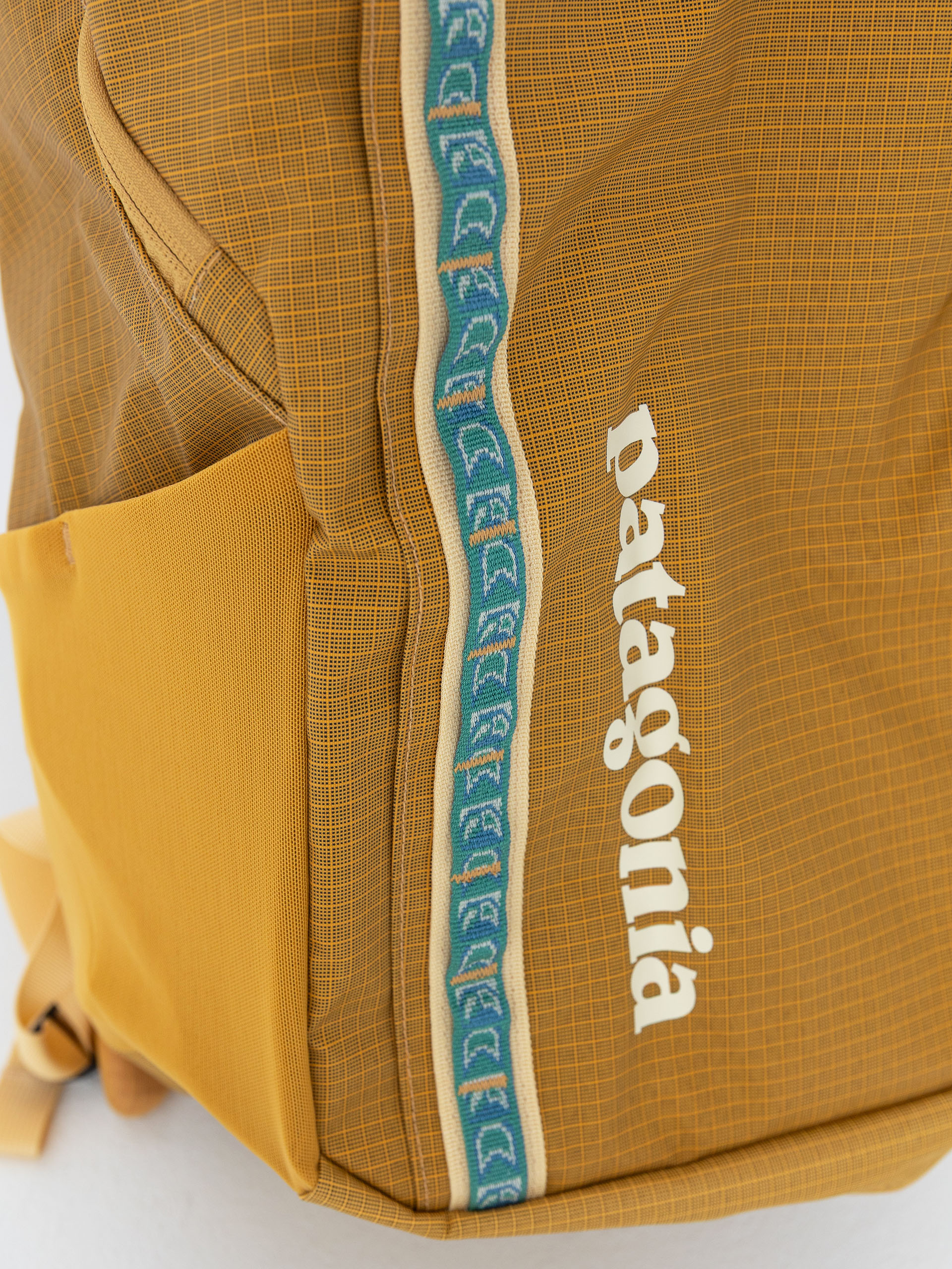Plecak Patagonia Black Hole Pack 32L (pufferfish gold w/beeswax tan)