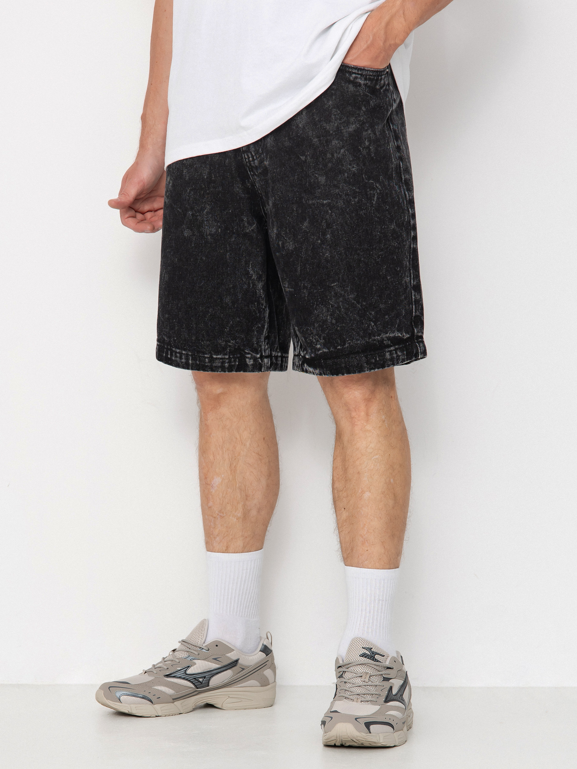 Szorty Santa Cruz Big (black acid wash)