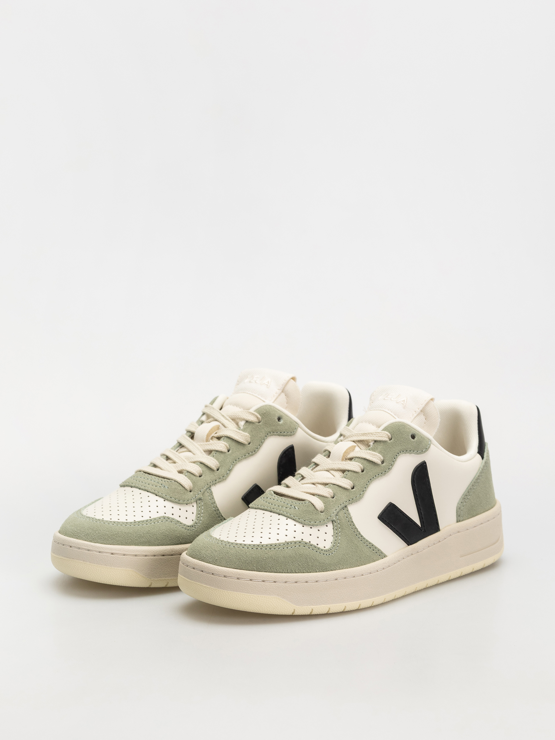Buty Veja V-10 Wmn (pure black clay)