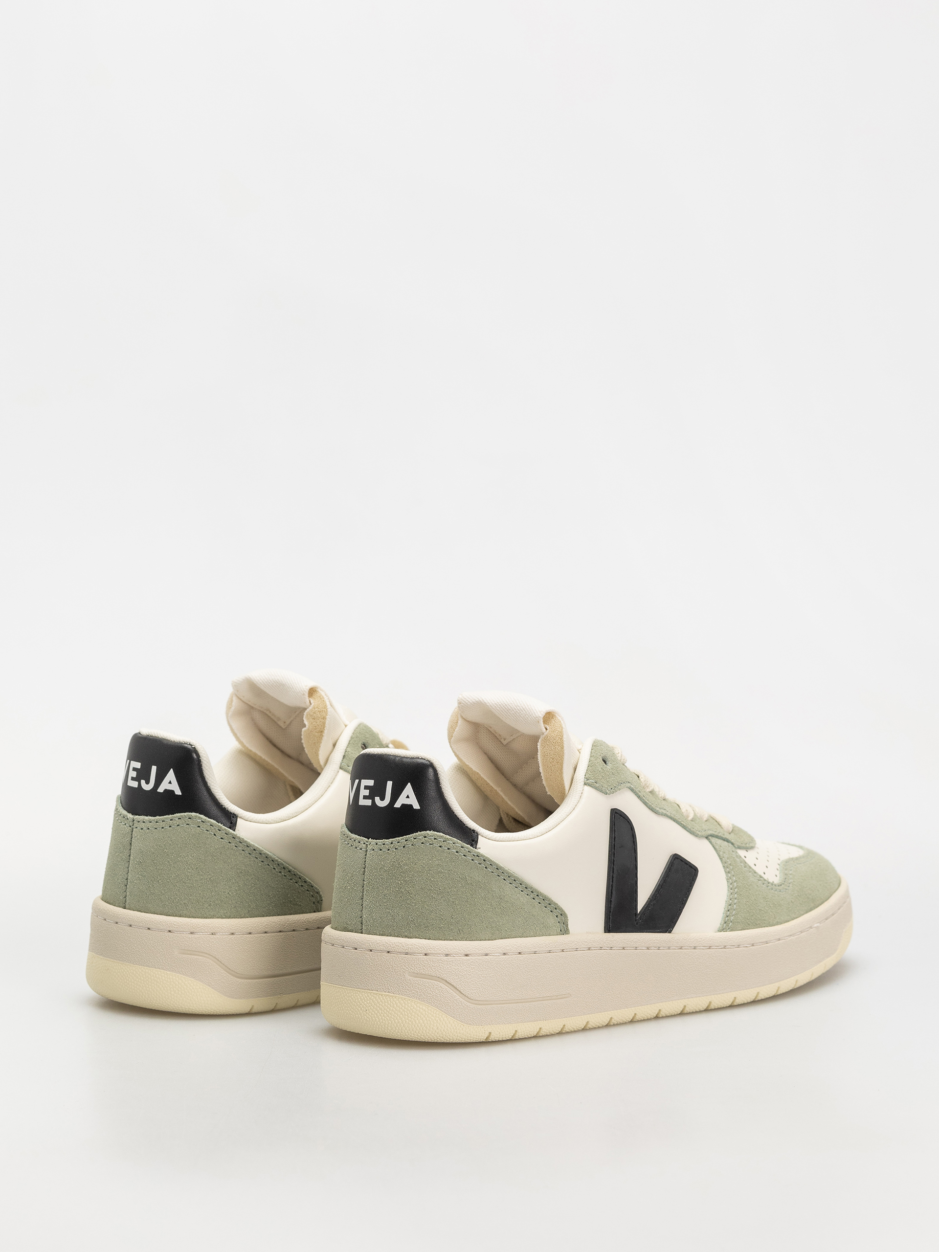 Buty Veja V-10 Wmn (pure black clay)