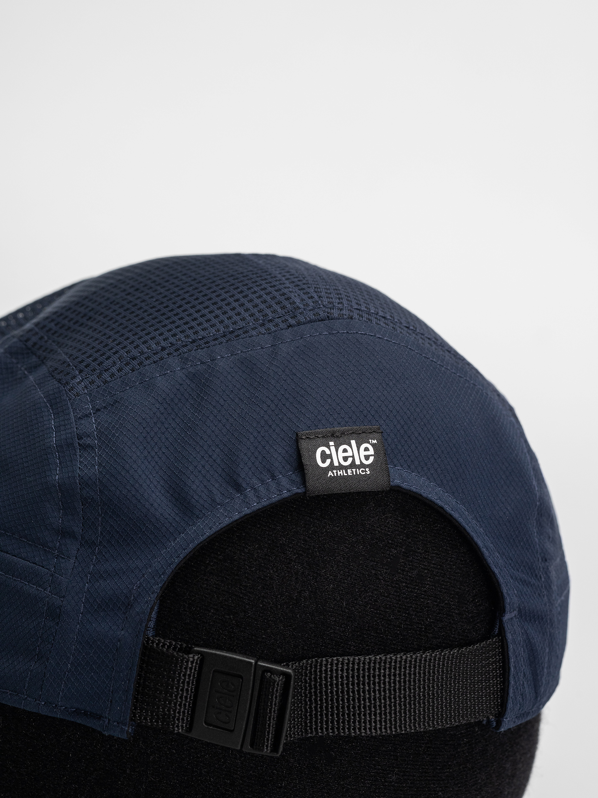 Czapka z daszkiem Ciele Athletics GOCap Classic Athletics (deepspace)