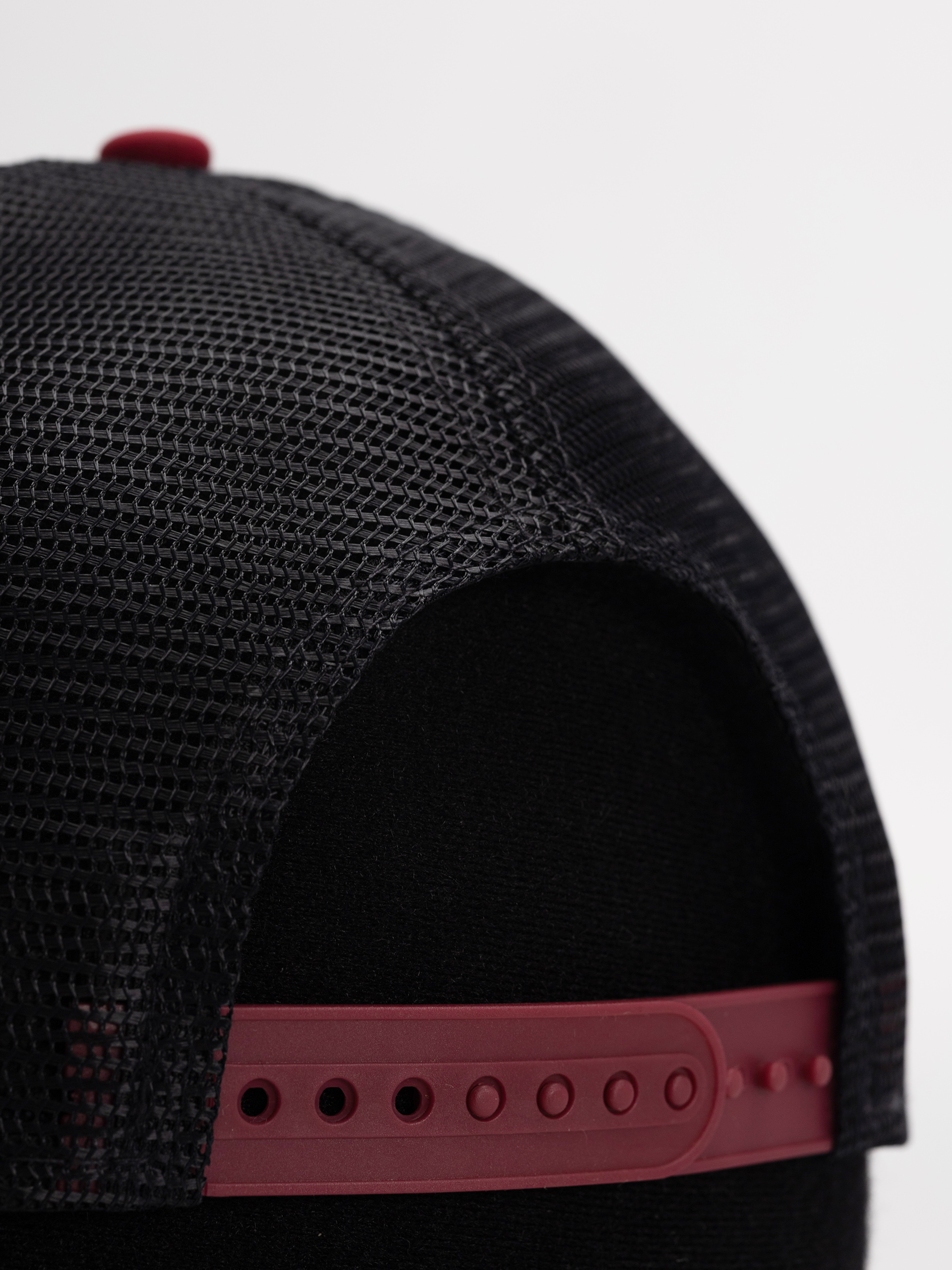 Czapka z daszkiem New Era Graphic Patch Trucker (red/white/black)