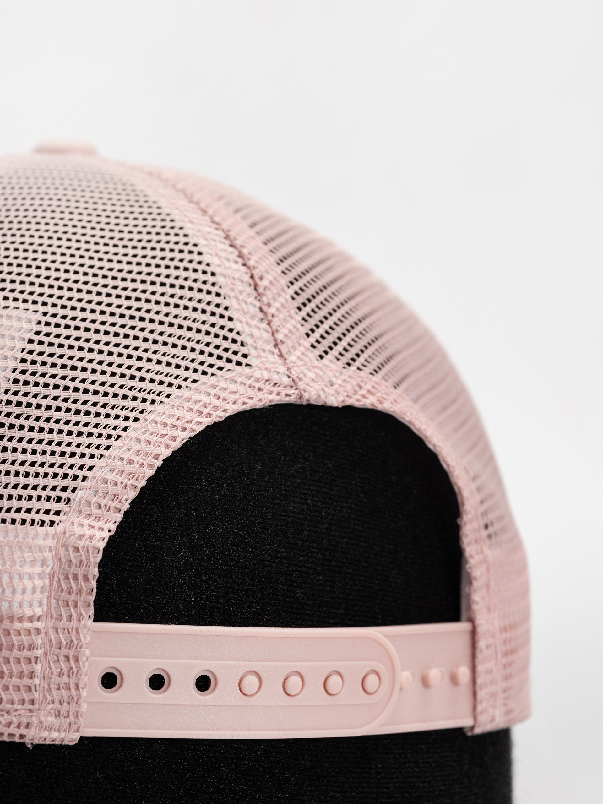 Czapka z daszkiem New Era Western Trucker Wmn (pink rose)