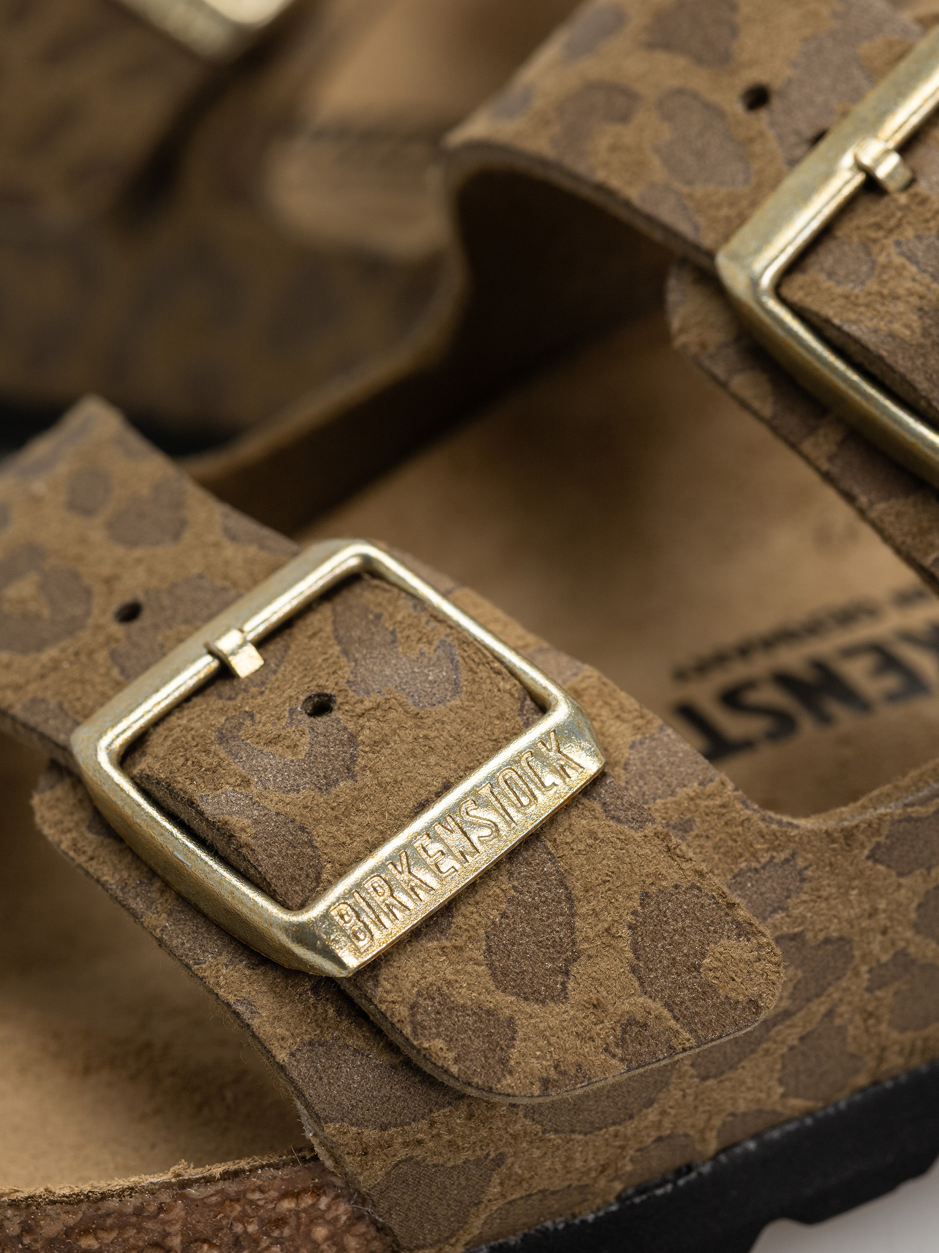 Klapki Birkenstock Arizona Synthetics Narrow Wmn (leo khaki)