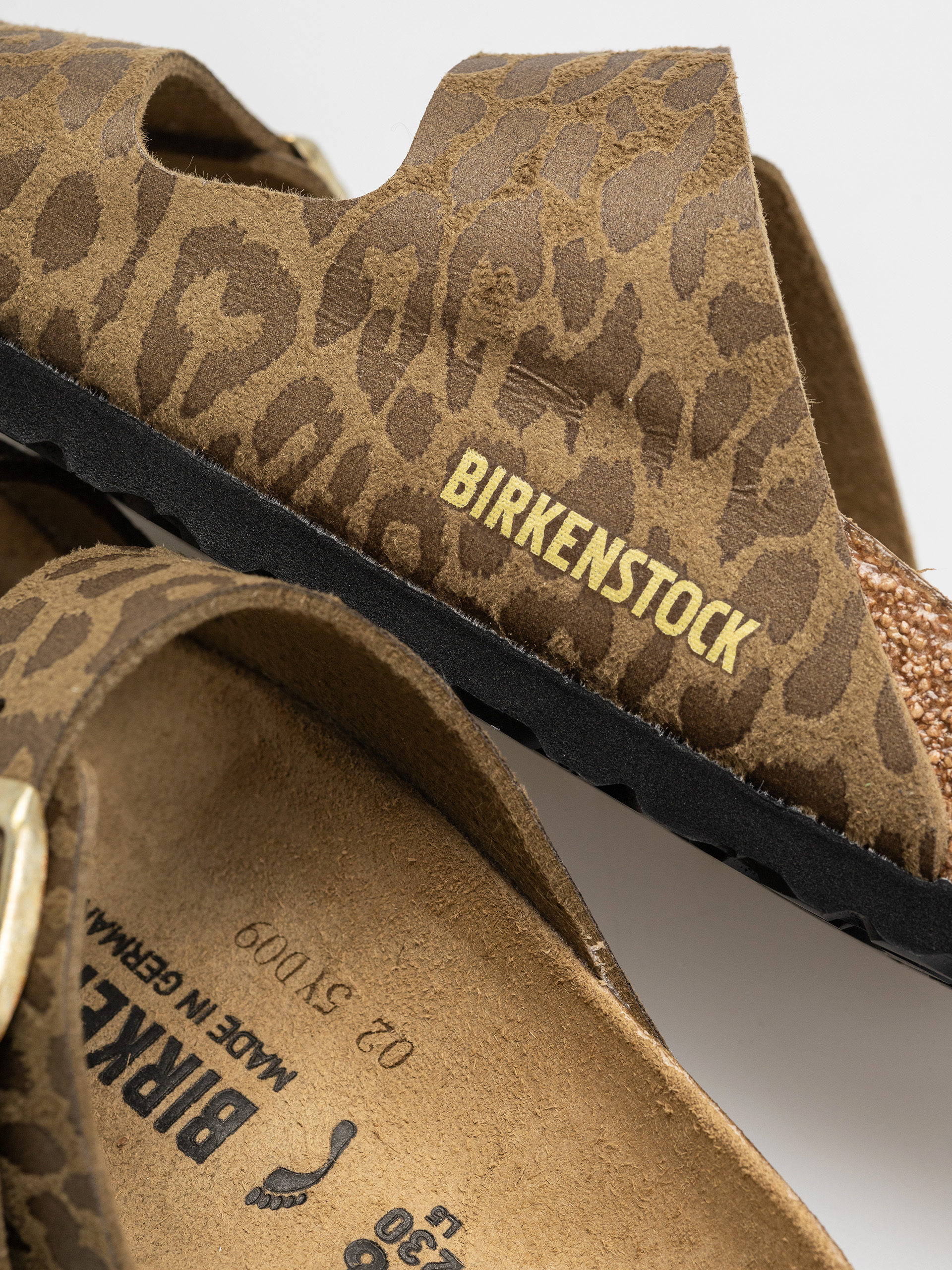 Klapki Birkenstock Arizona Synthetics Narrow Wmn (leo khaki)