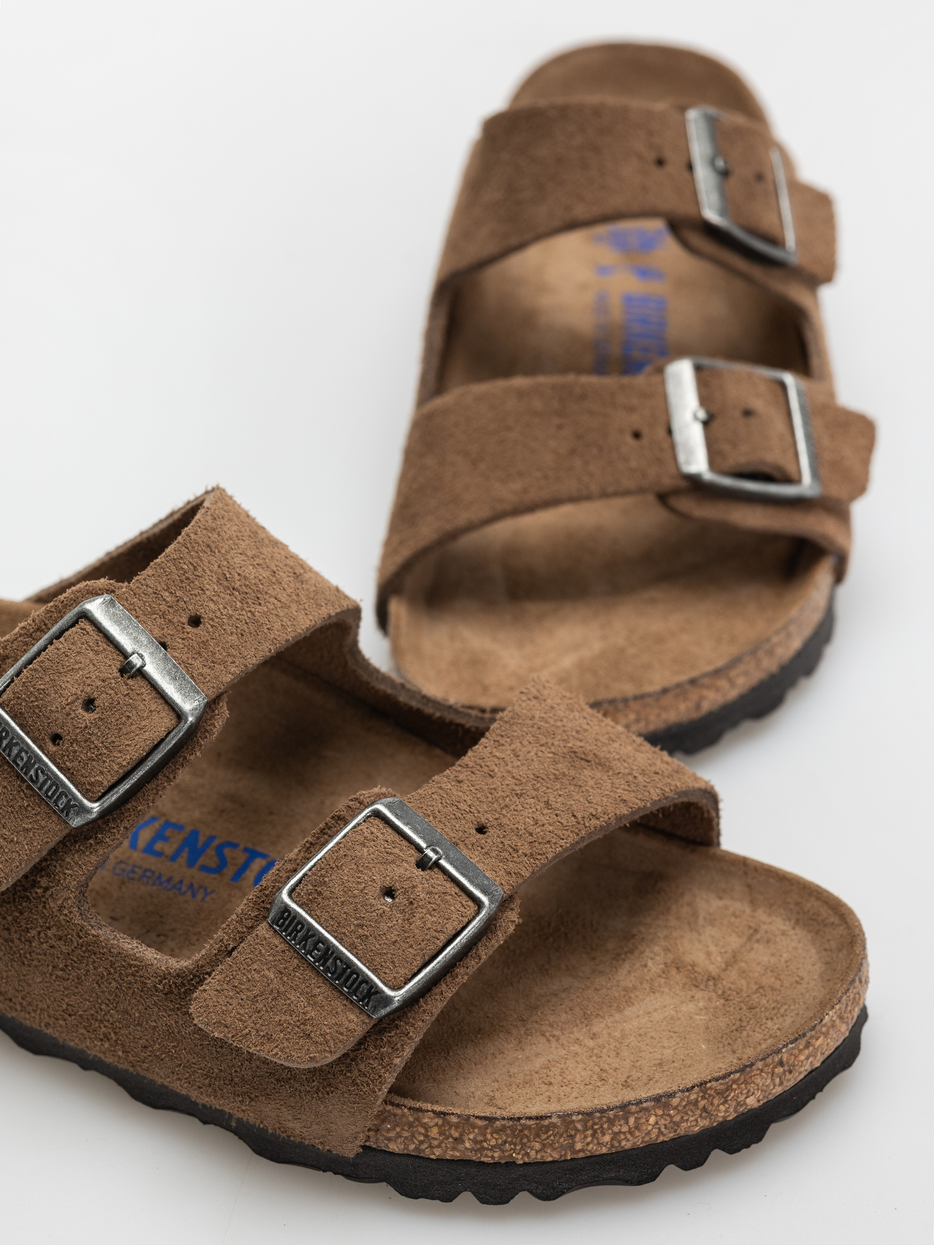 Klapki Birkenstock Arizona Suede Leather Narrow Wmn (dark tea)