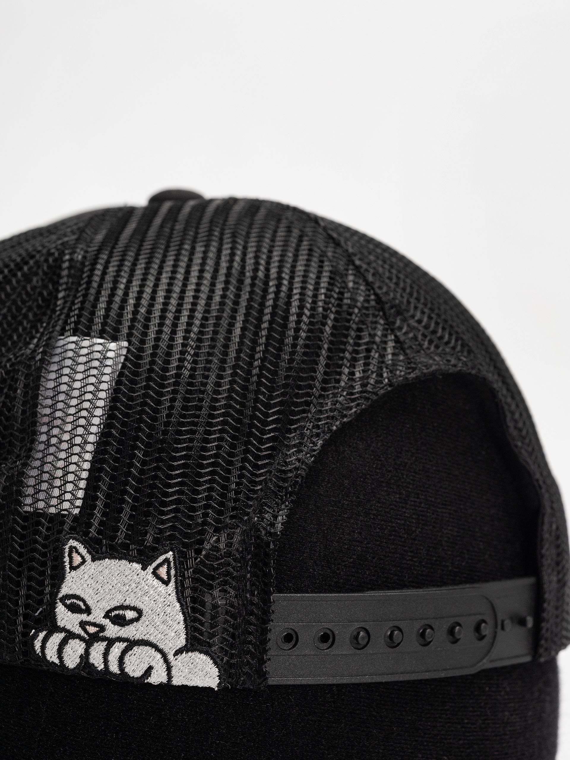 Czapka z daszkiem RipNDip Chroma Trucker (black)
