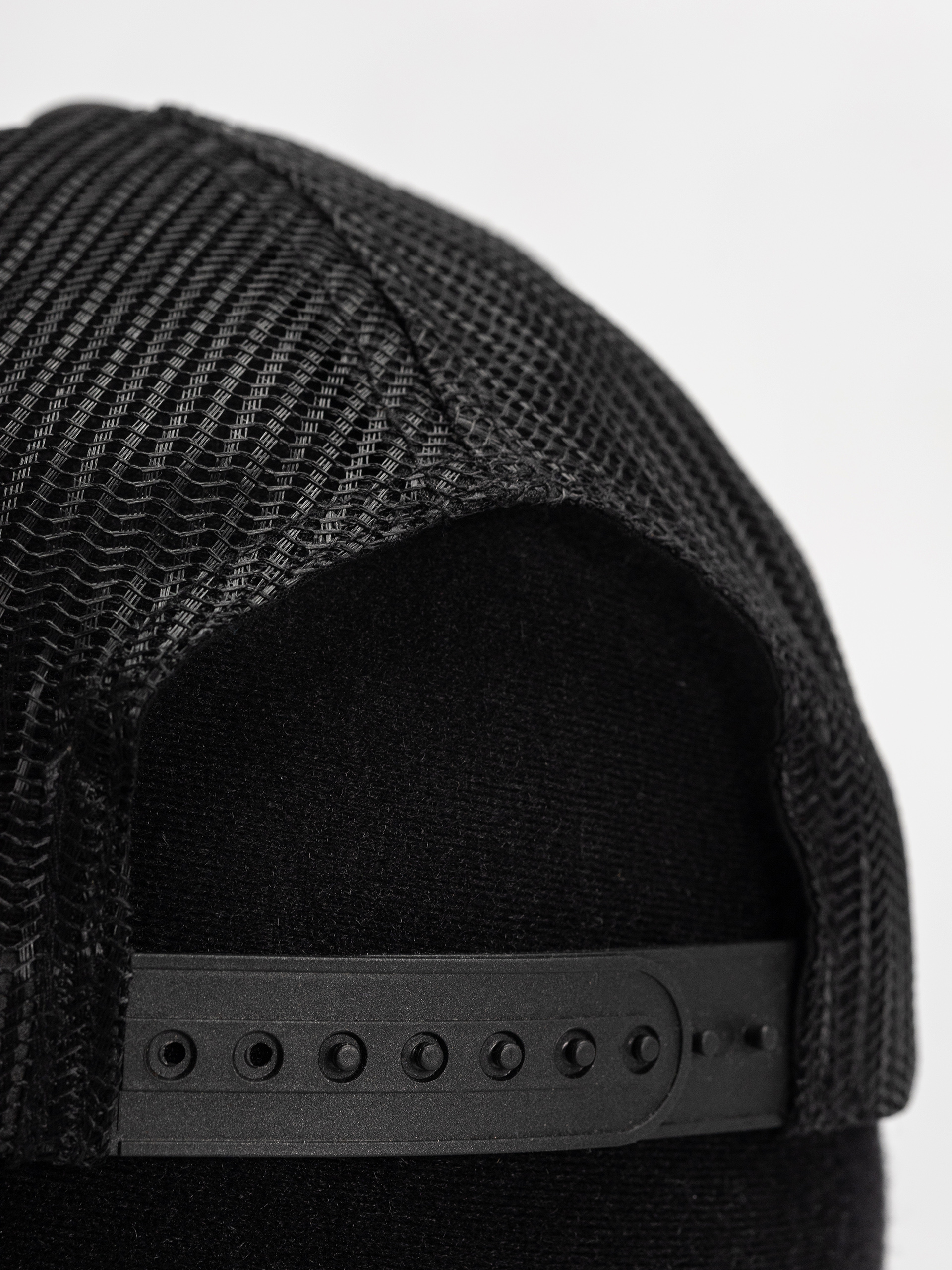 Czapka z daszkiem RipNDip Insano Trucker (black)