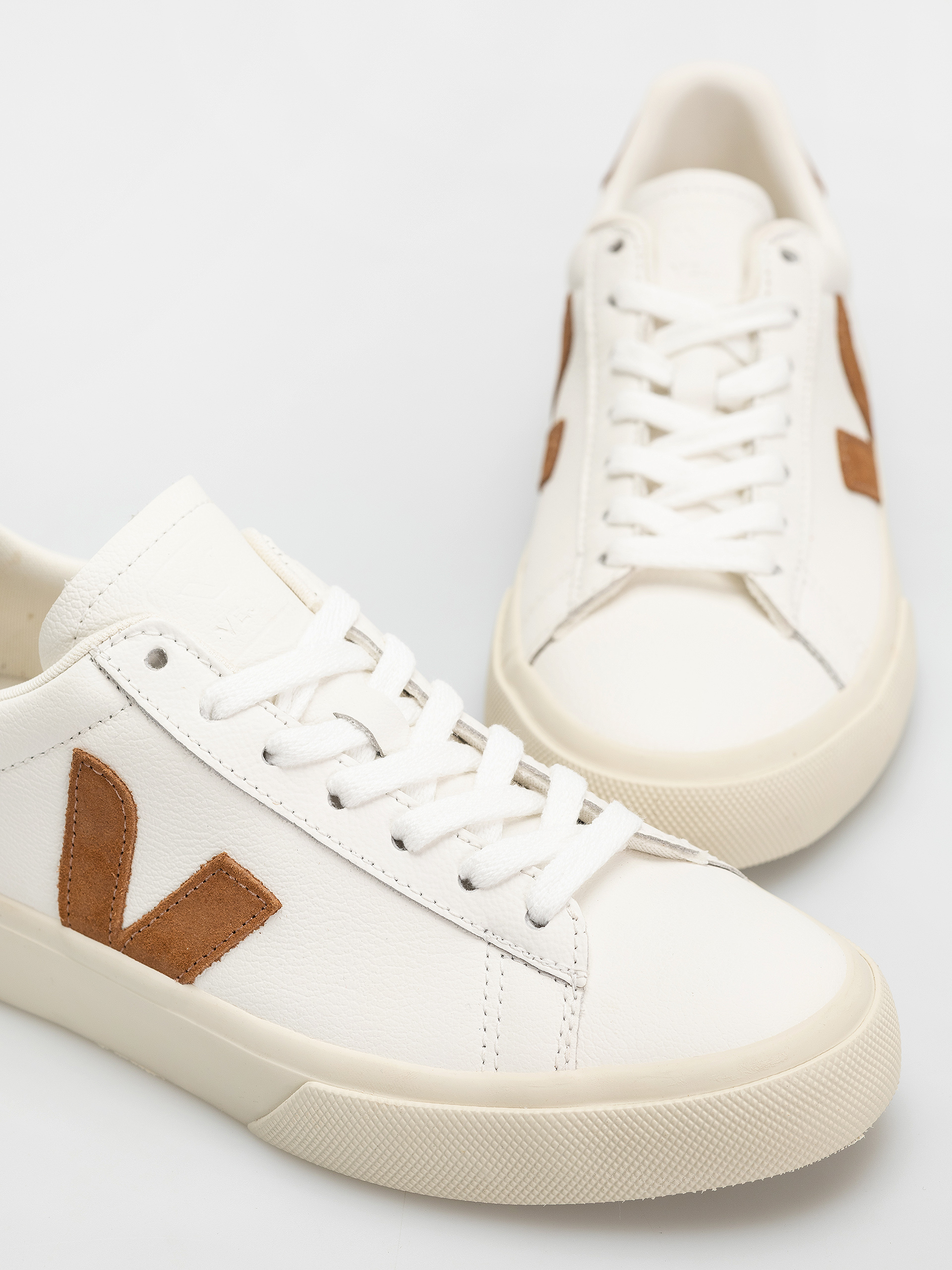 Buty Veja Campo Wmn (white cognac)