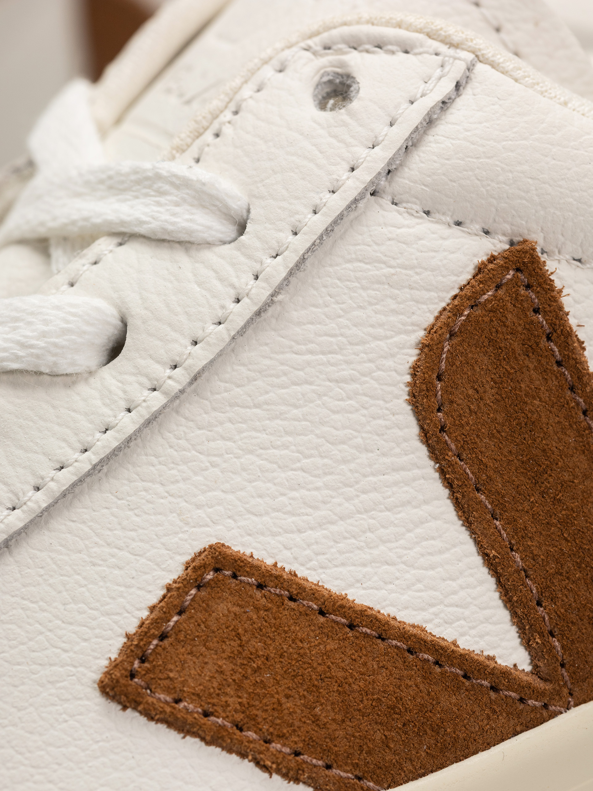 Buty Veja Campo Wmn (white cognac)