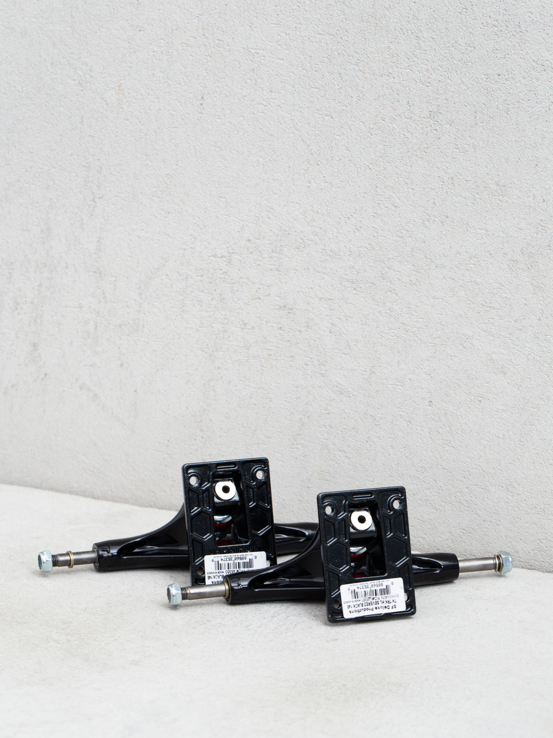 Traki Thunder Hollow Lights Severed (black)