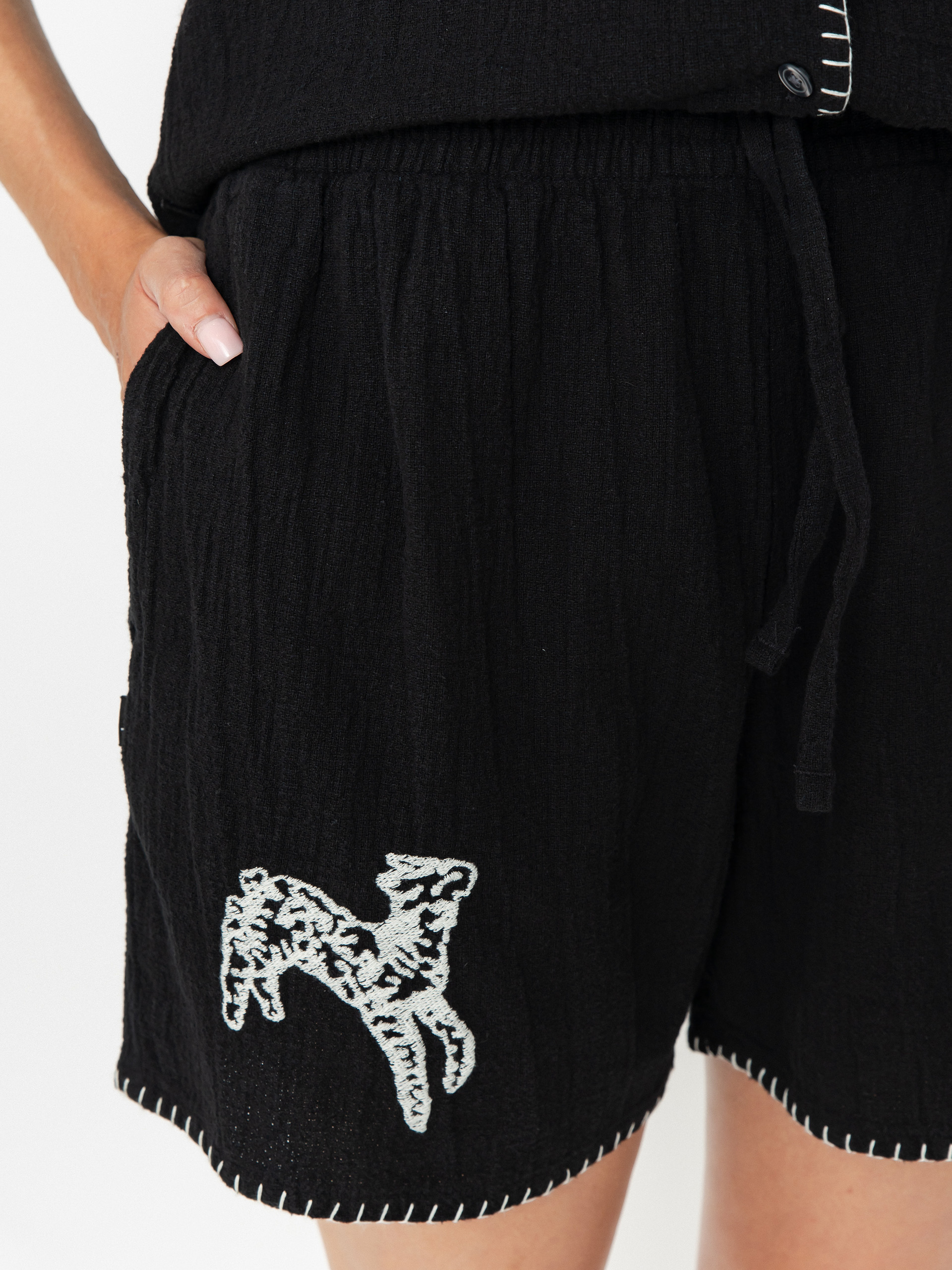 Szorty OBEY Ritual Wmn (digital black)