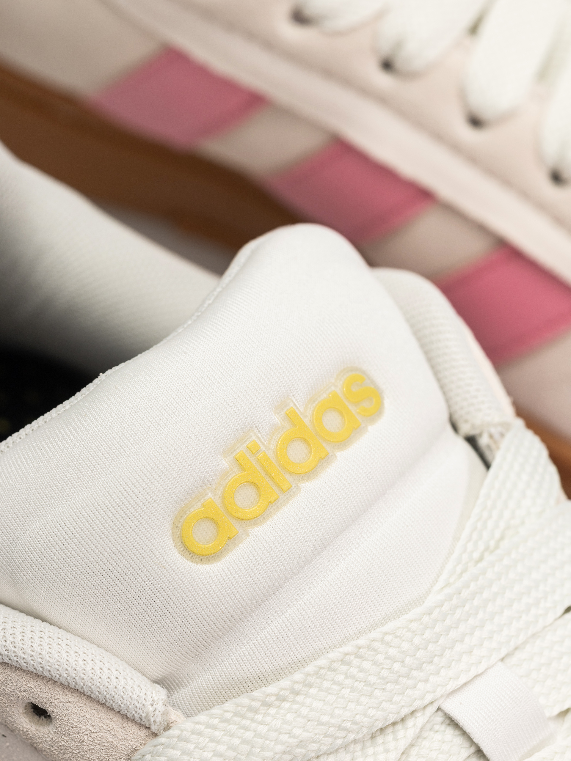Buty adidas Grand Court Alpha 0 Wmn (owhite/blipnk/goldmt)