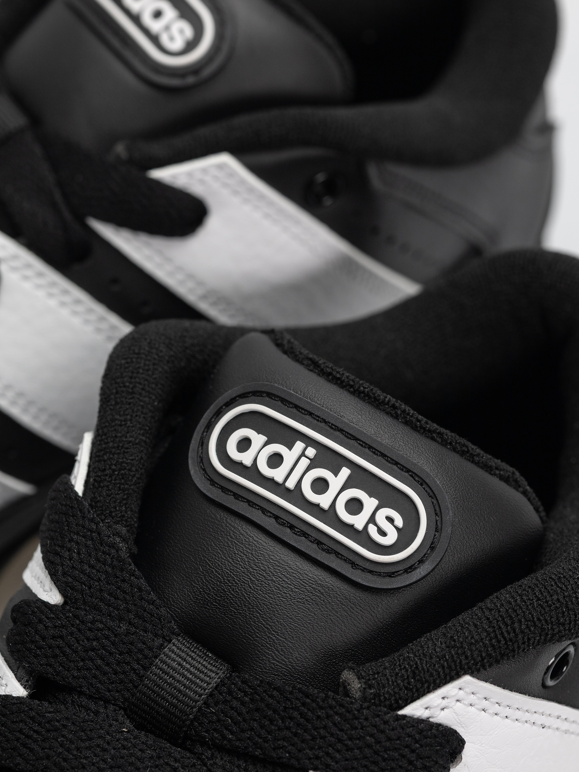 Buty adidas Break Start 2000 (cblack/ftwwht/cblack)