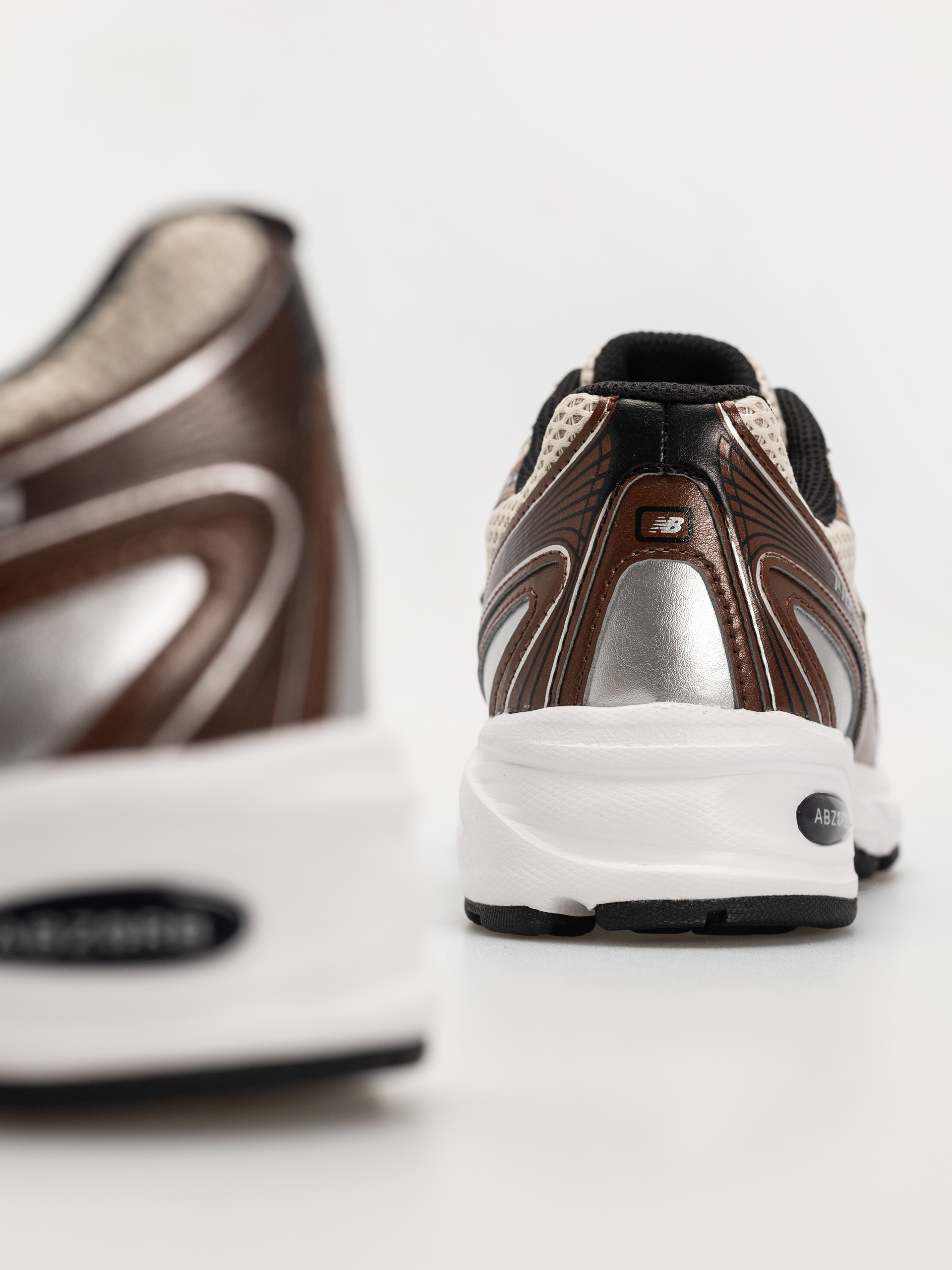 Buty New Balance 740 (beige)