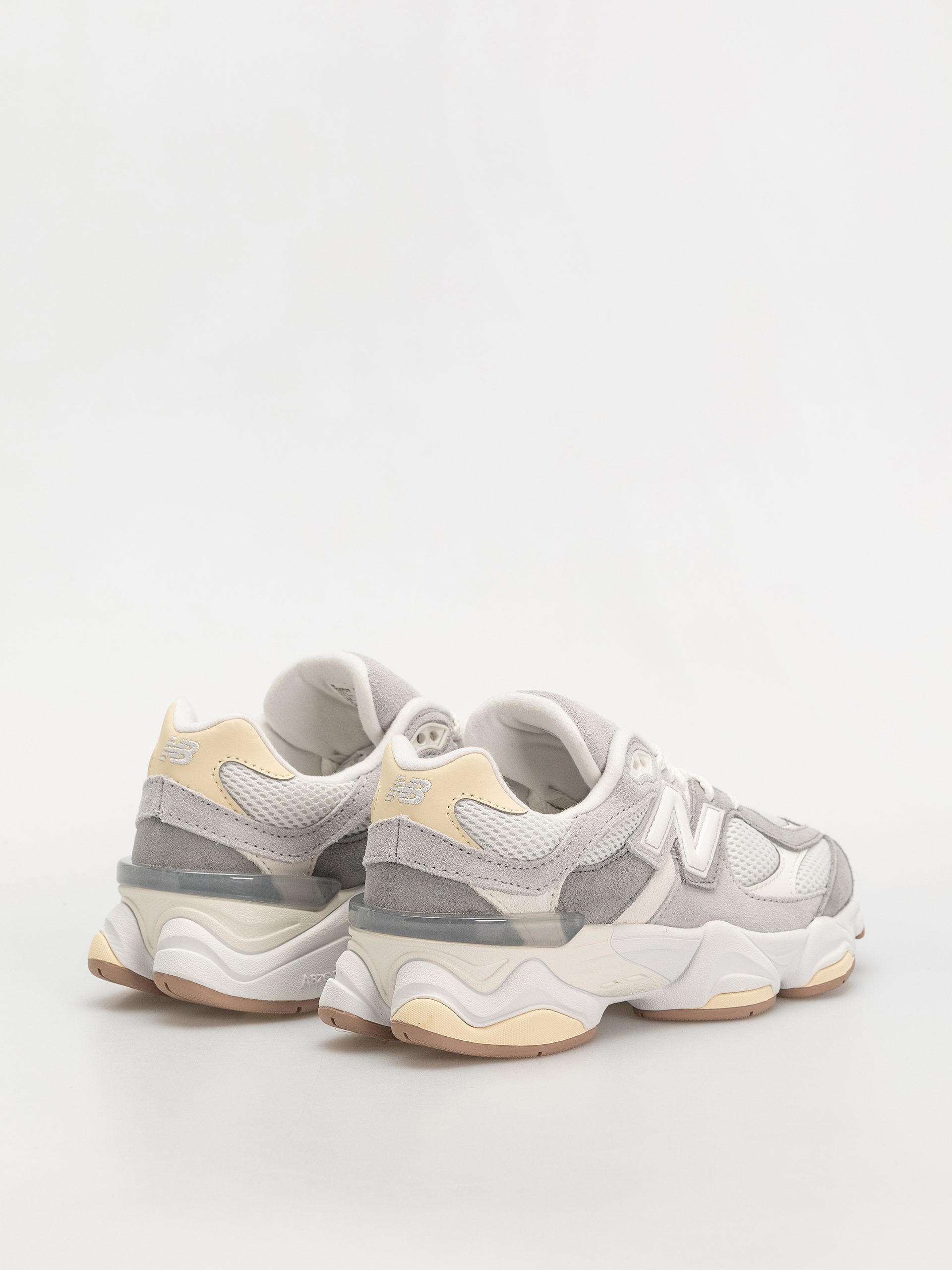 Buty New Balance 9060 JR (sea salt)
