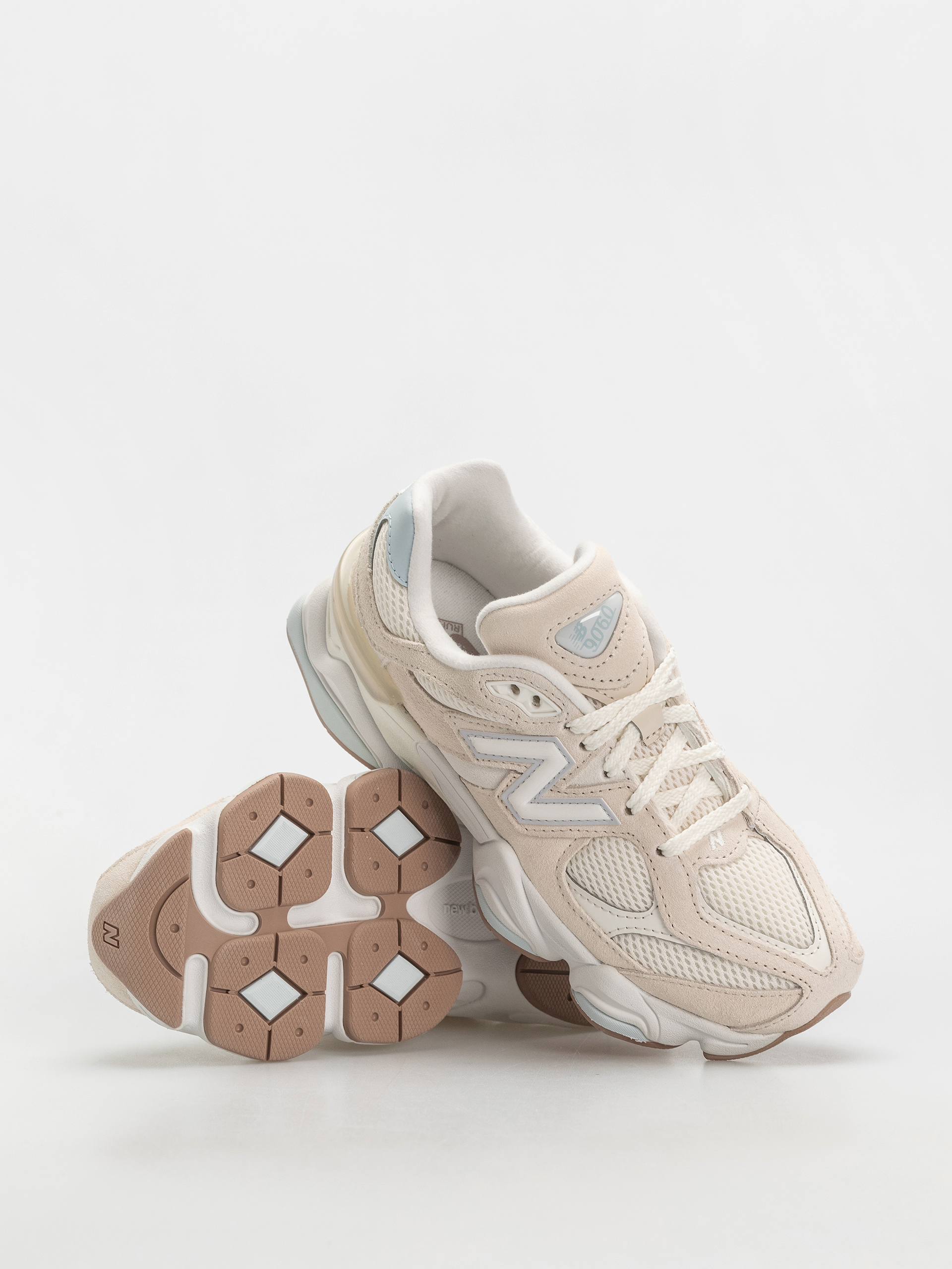 Buty New Balance 9060 JR (sea salt)