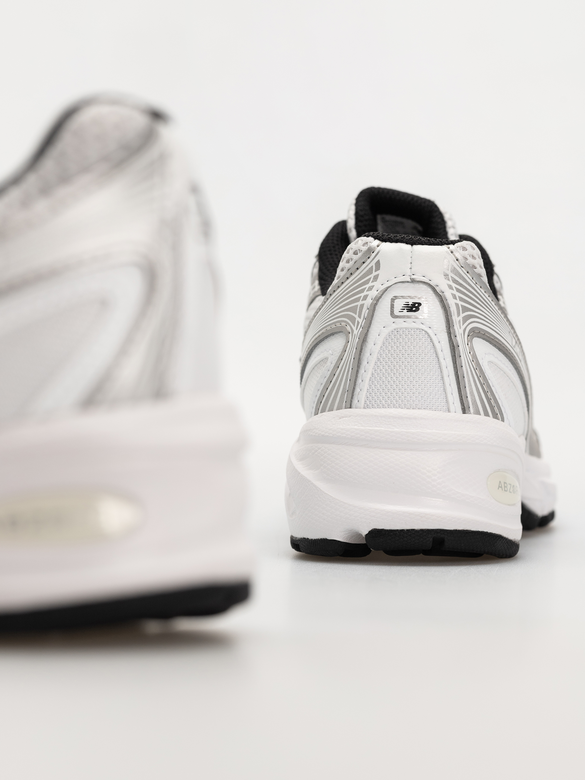 Buty New Balance 740 JR (silver metallic)