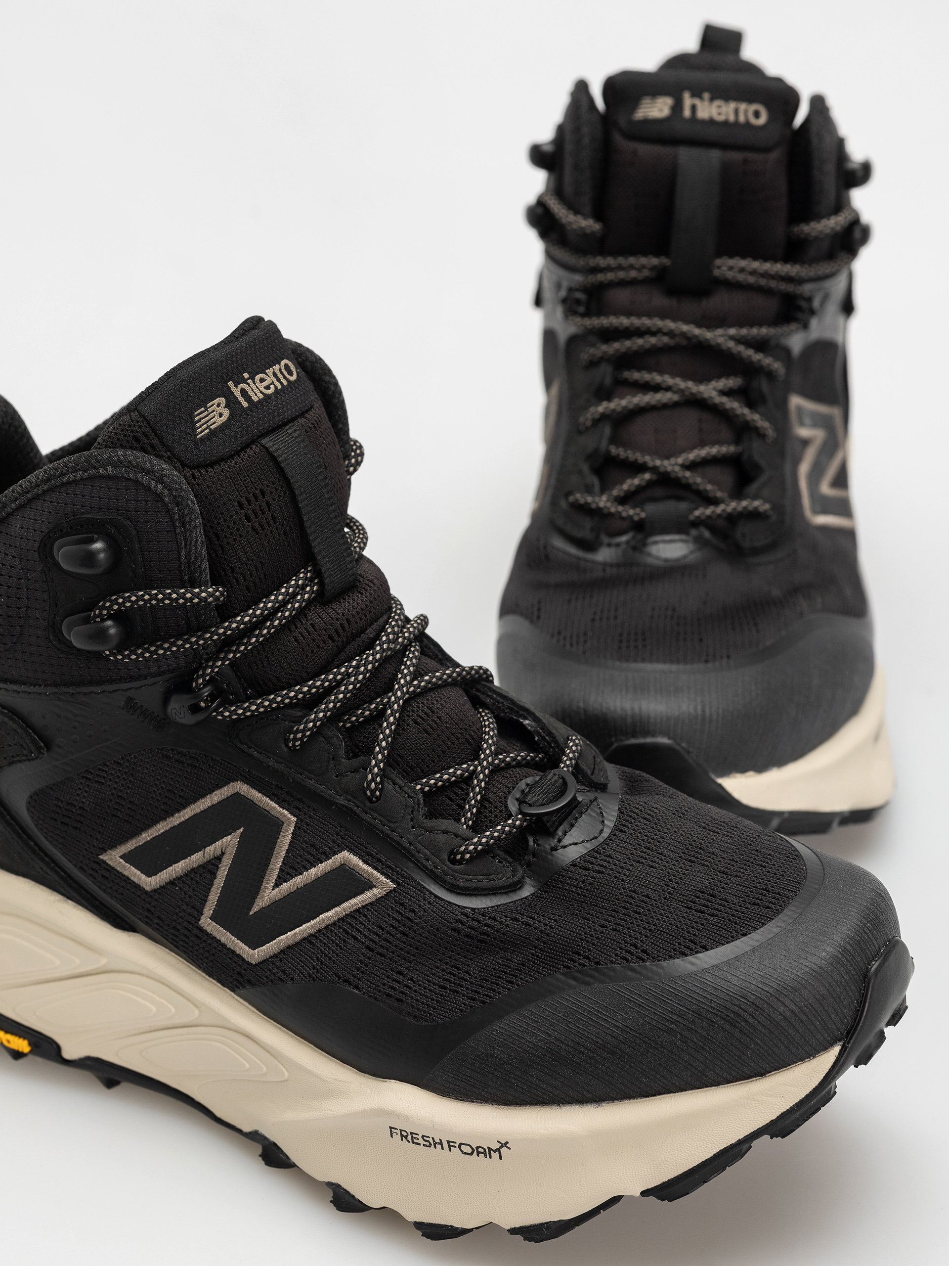 Buty New Balance Fresh Foam X Hierro V9 Hiker Gore-Tex (black)