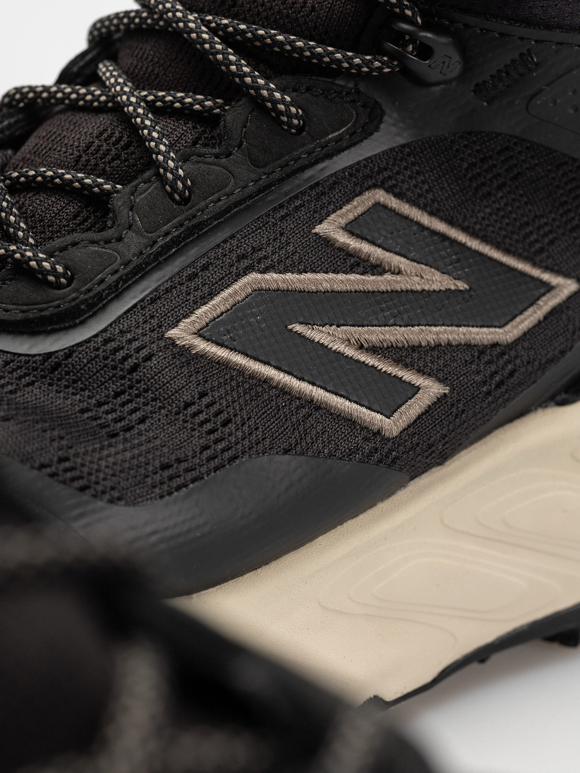 Buty New Balance Fresh Foam X Hierro V9 Hiker Gore-Tex (black)