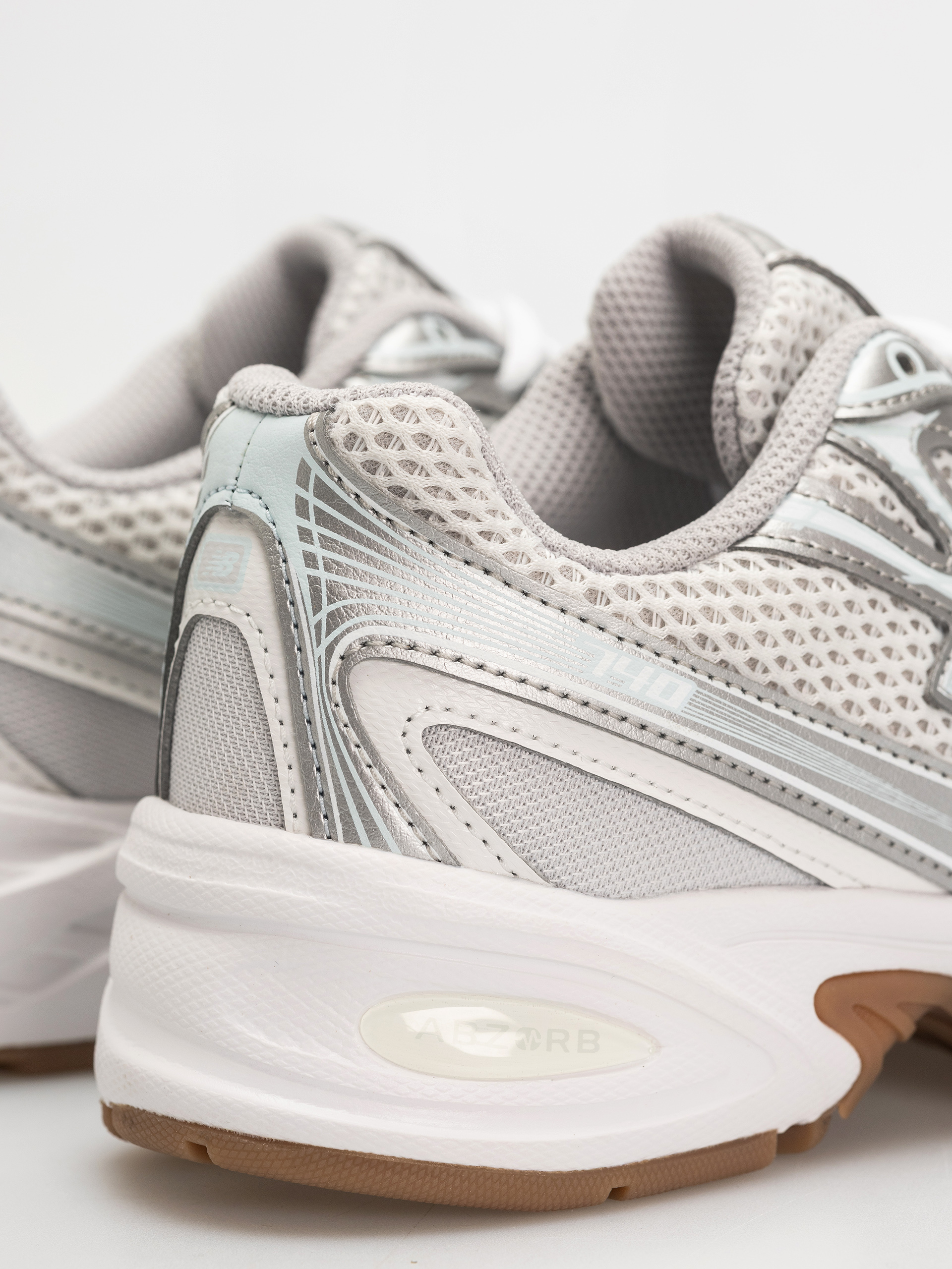 Buty New Balance 740 JR (silver metallic)