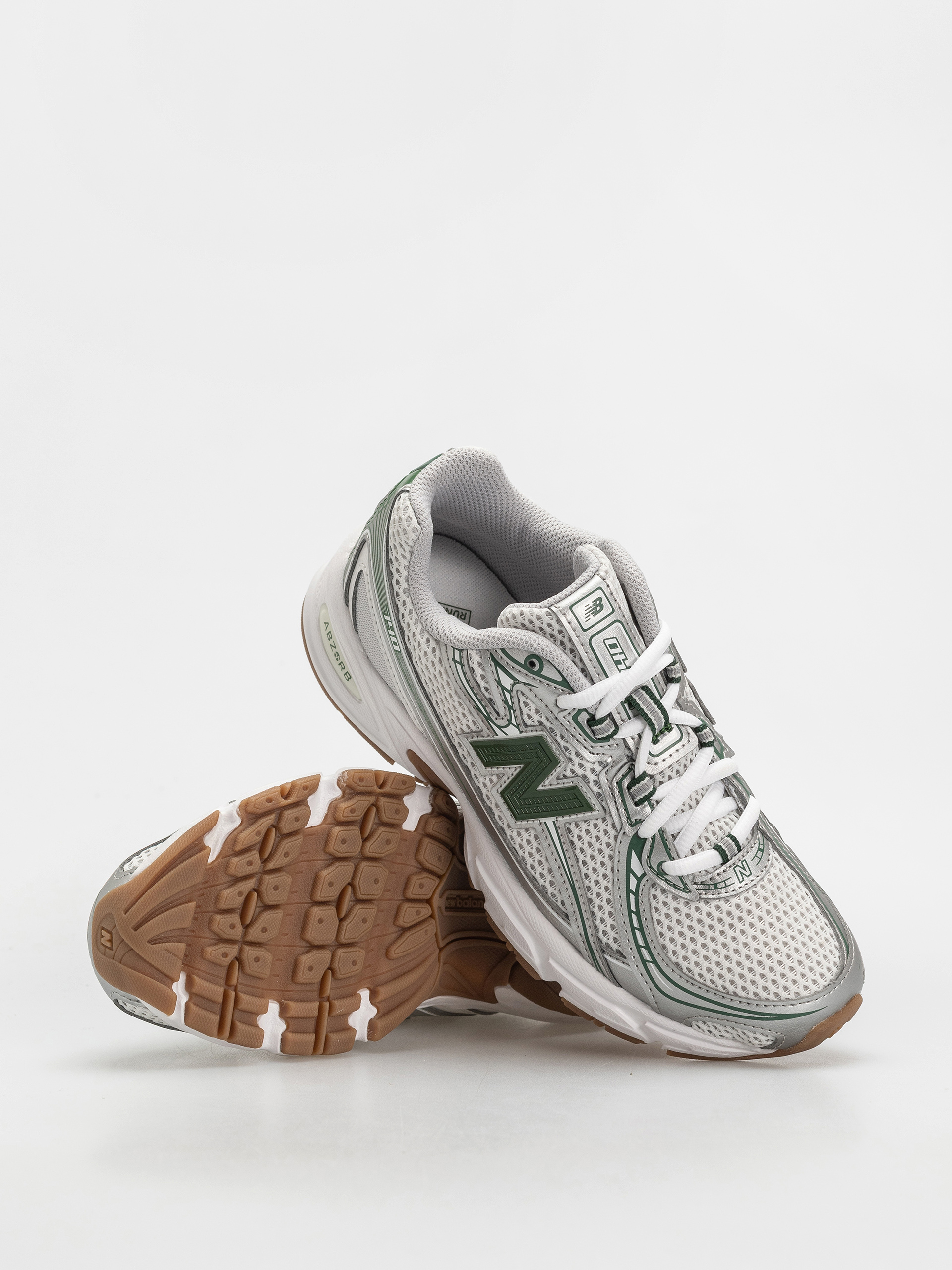 Buty New Balance 740 JR (silver metallic)