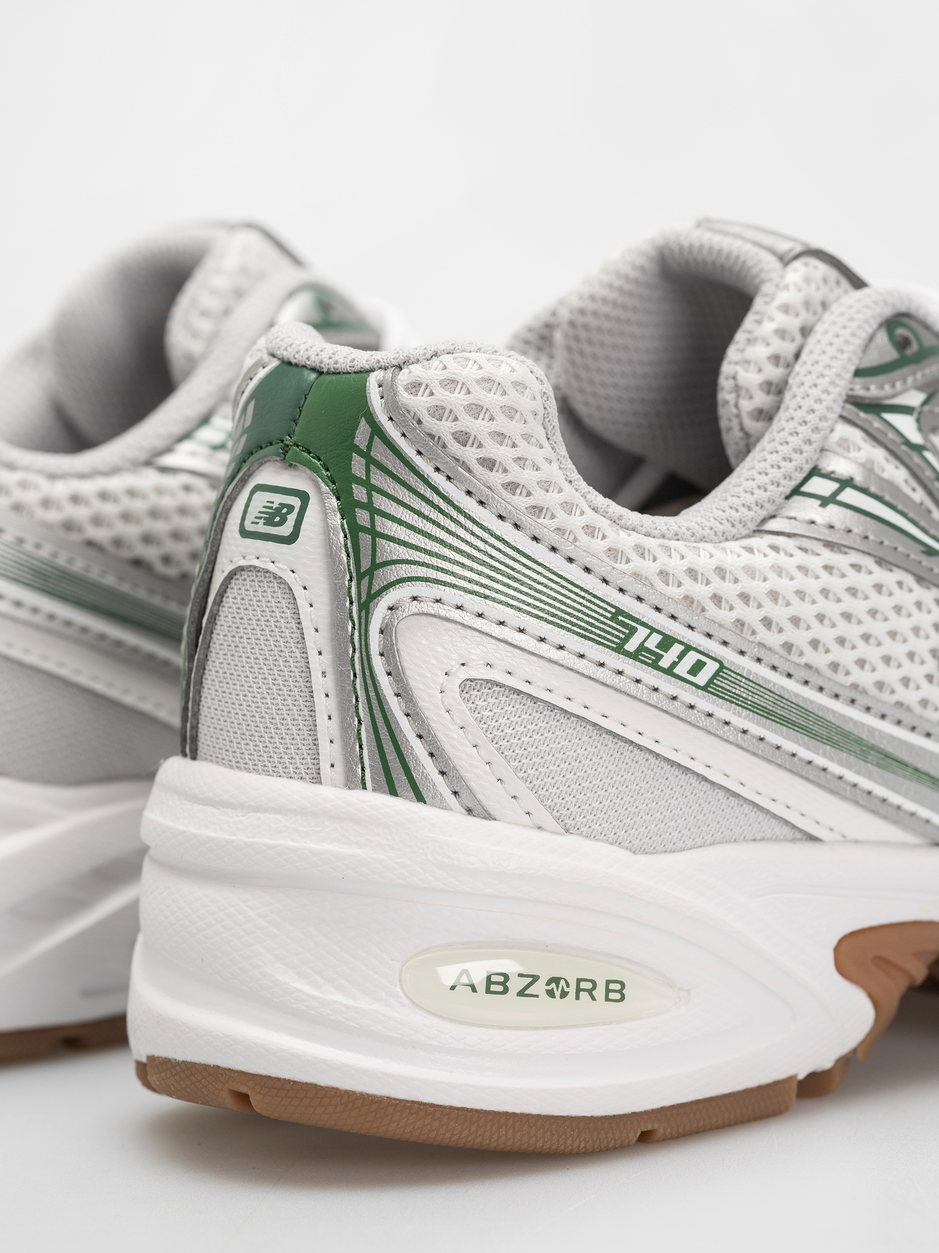 Buty New Balance 740 JR (silver metallic)