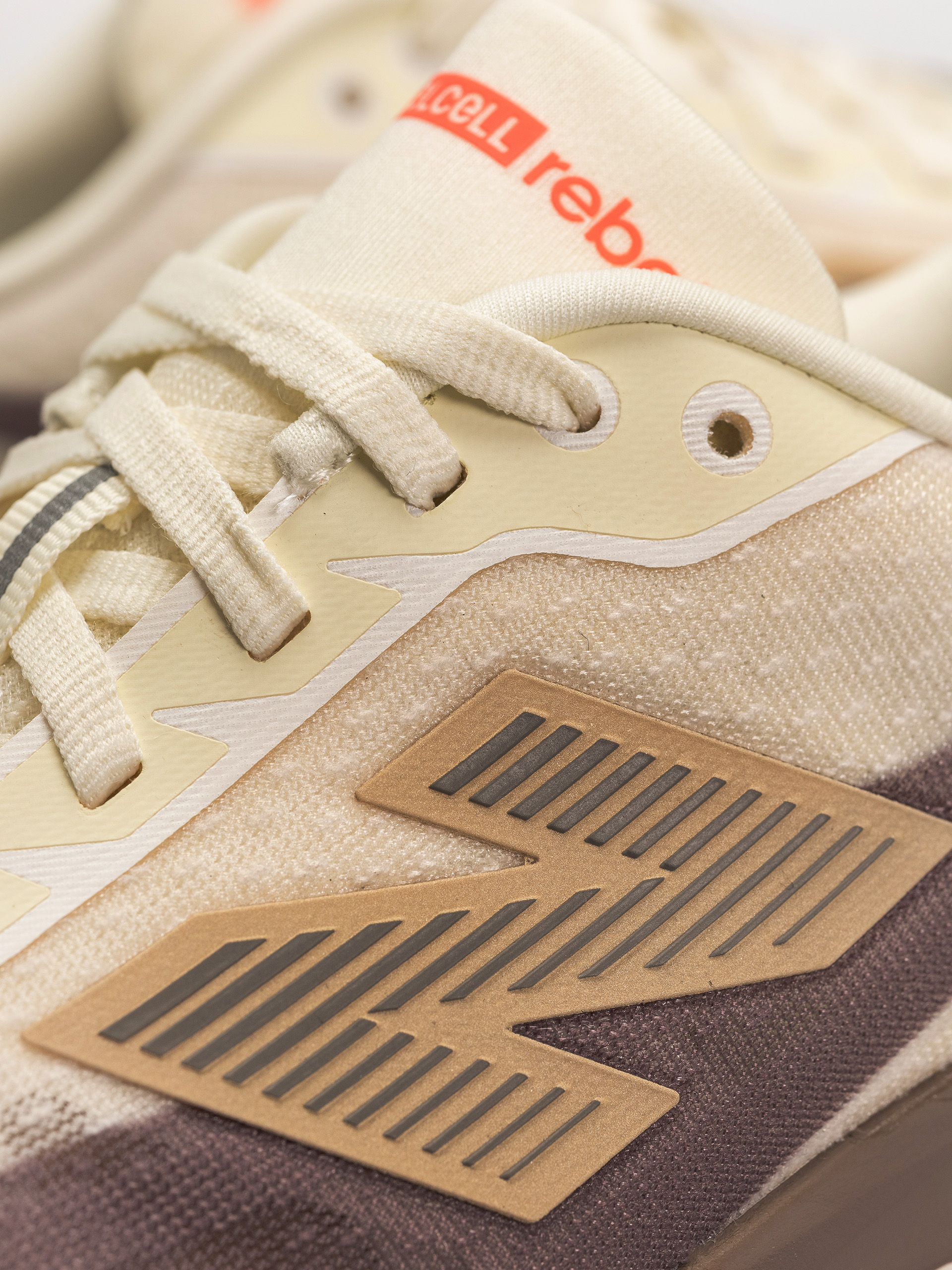 Buty New Balance Fuelcell Rebel V5 (angora)