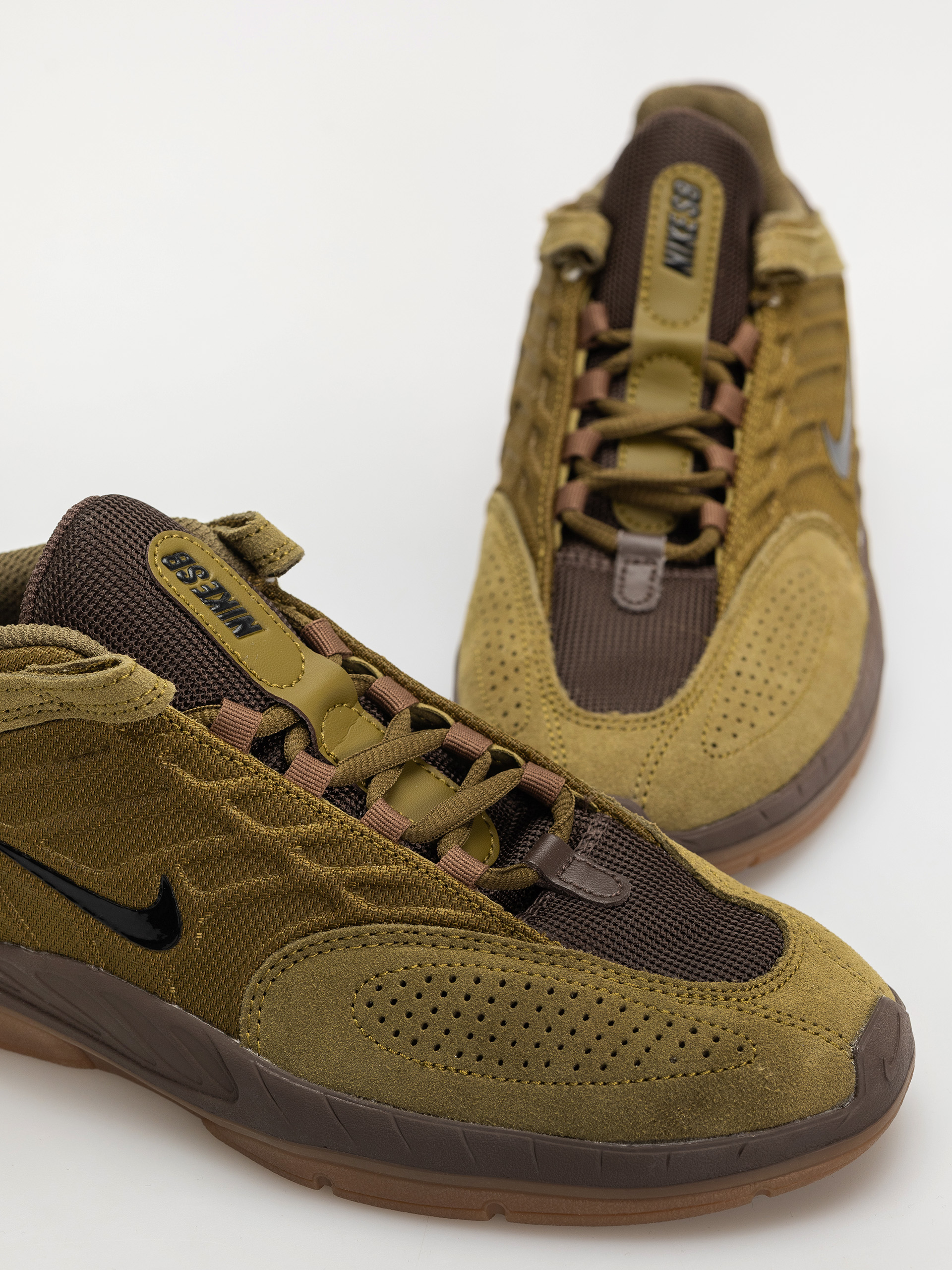 Buty Nike SB Vertebrae (olive flak/black baroque brown)